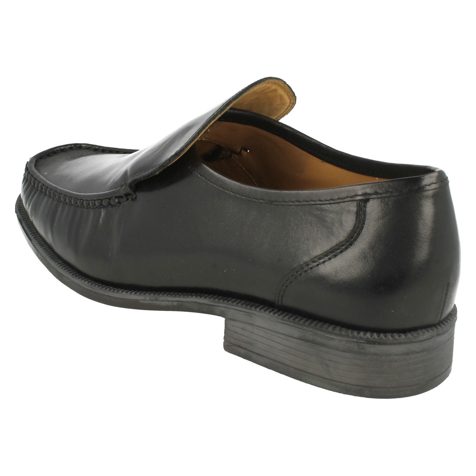 Bough ancho de Mocasines corte Clarks para hombre Top negro aqOaBYPp