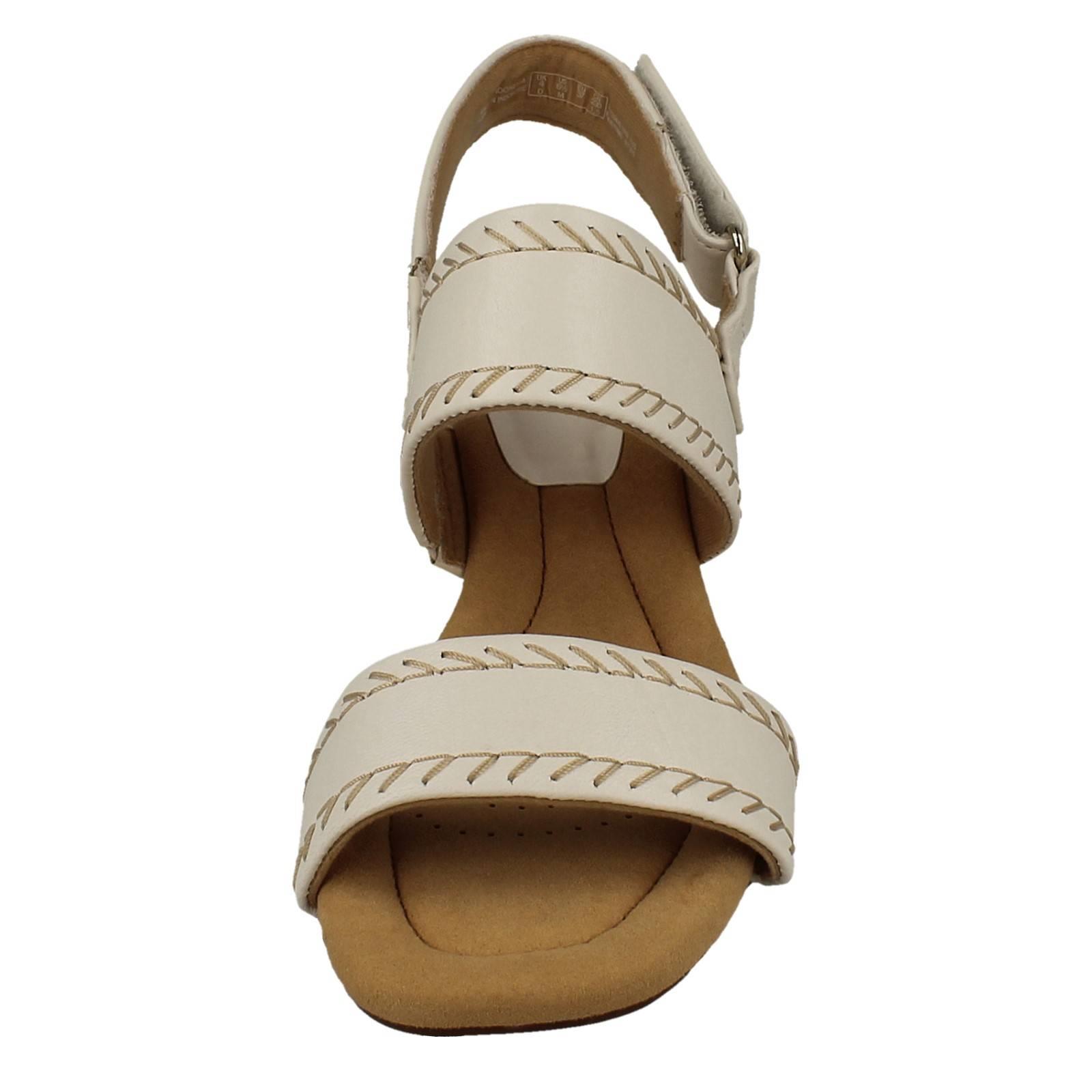 Sandalias de verano Clarks de cuero/nubuck con correa de tobillo y tacón de cuña rosa Kyarra para dama - Imagen 18 de 19