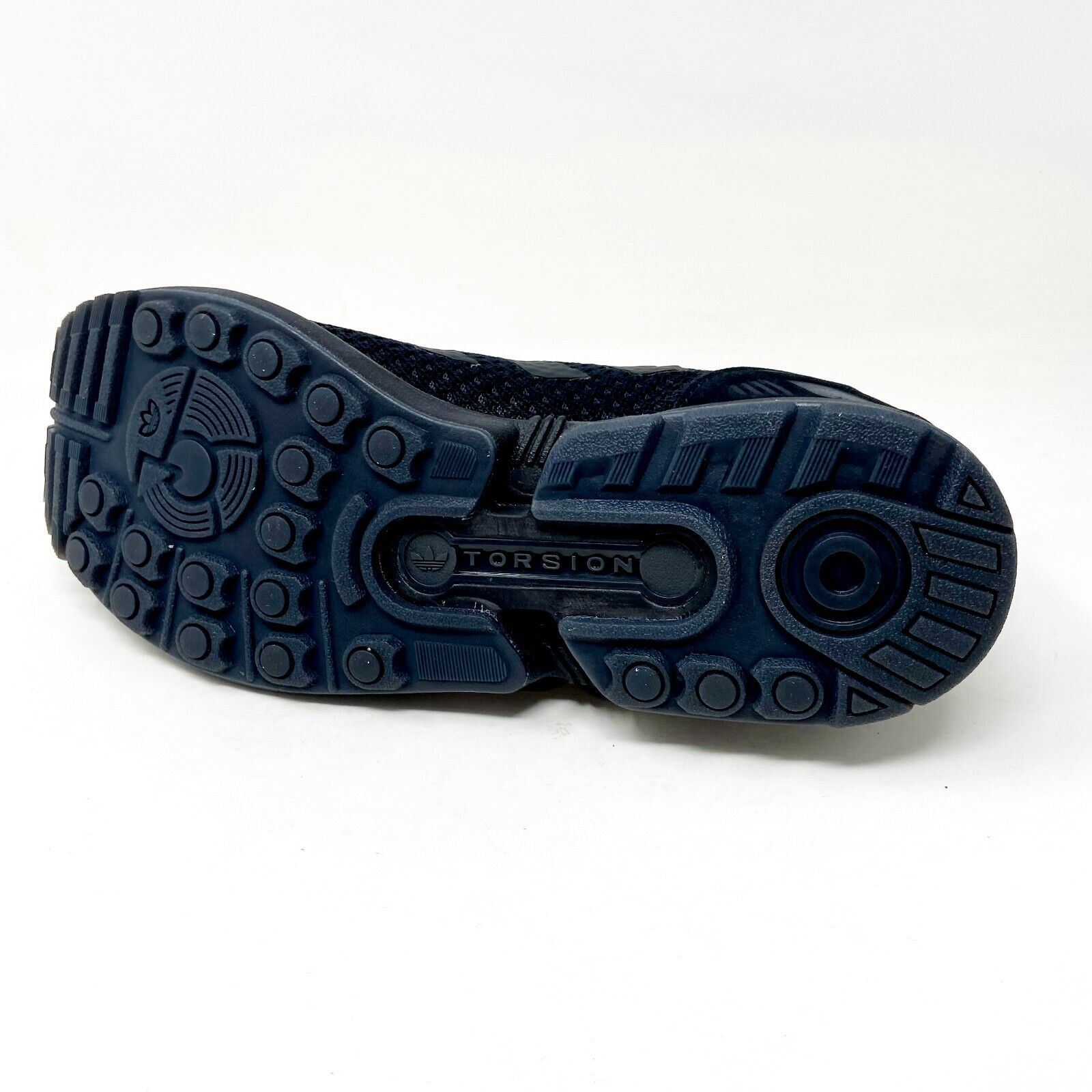 【ク-】 The adidas ZX 8000 GORE-TEX Golf Appears in 'Core Black