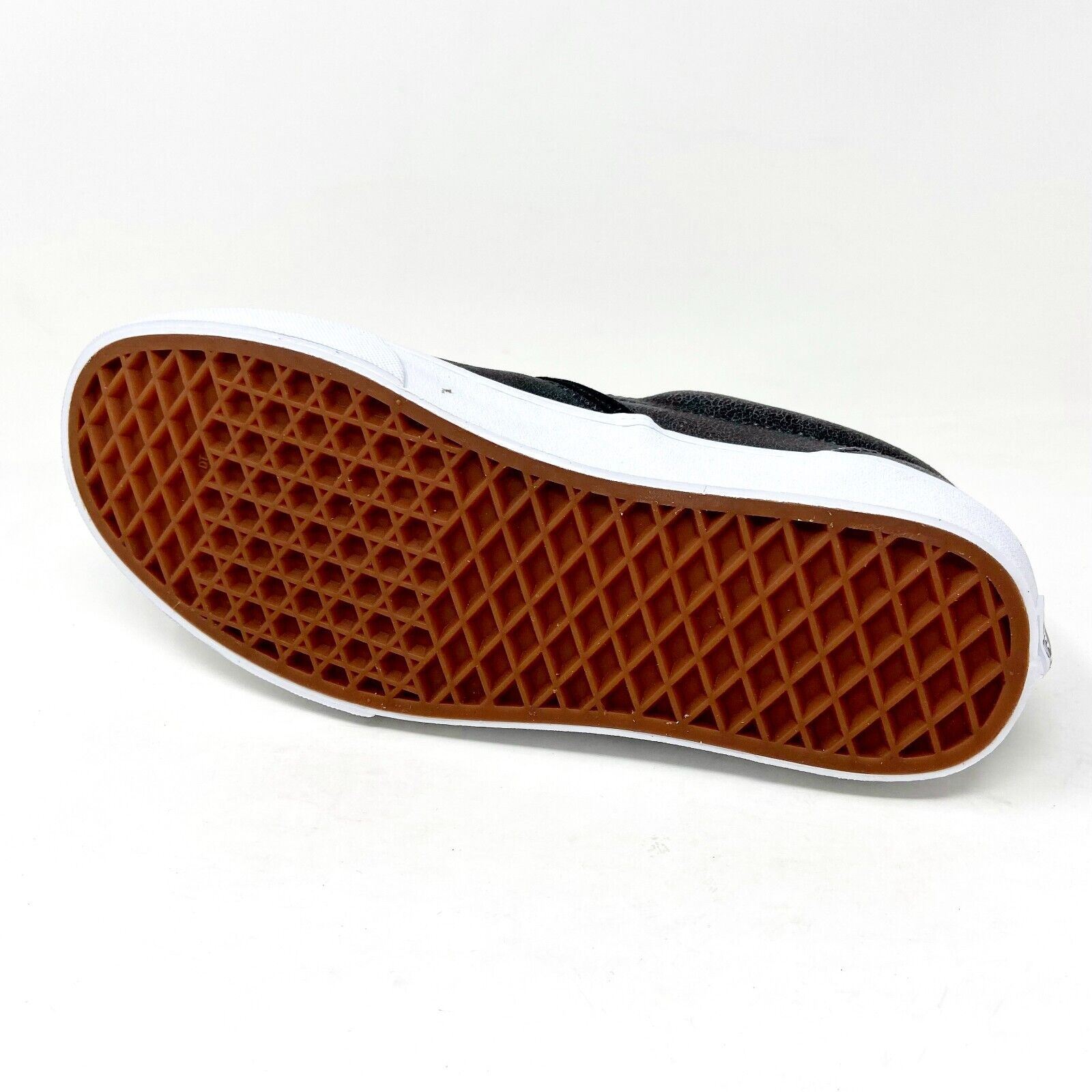 ★関税込★VANS★Classic Slip-On Leather Black True White Men's shoes Vans Classic Slip-On (Leather Perf) Black | Footshop