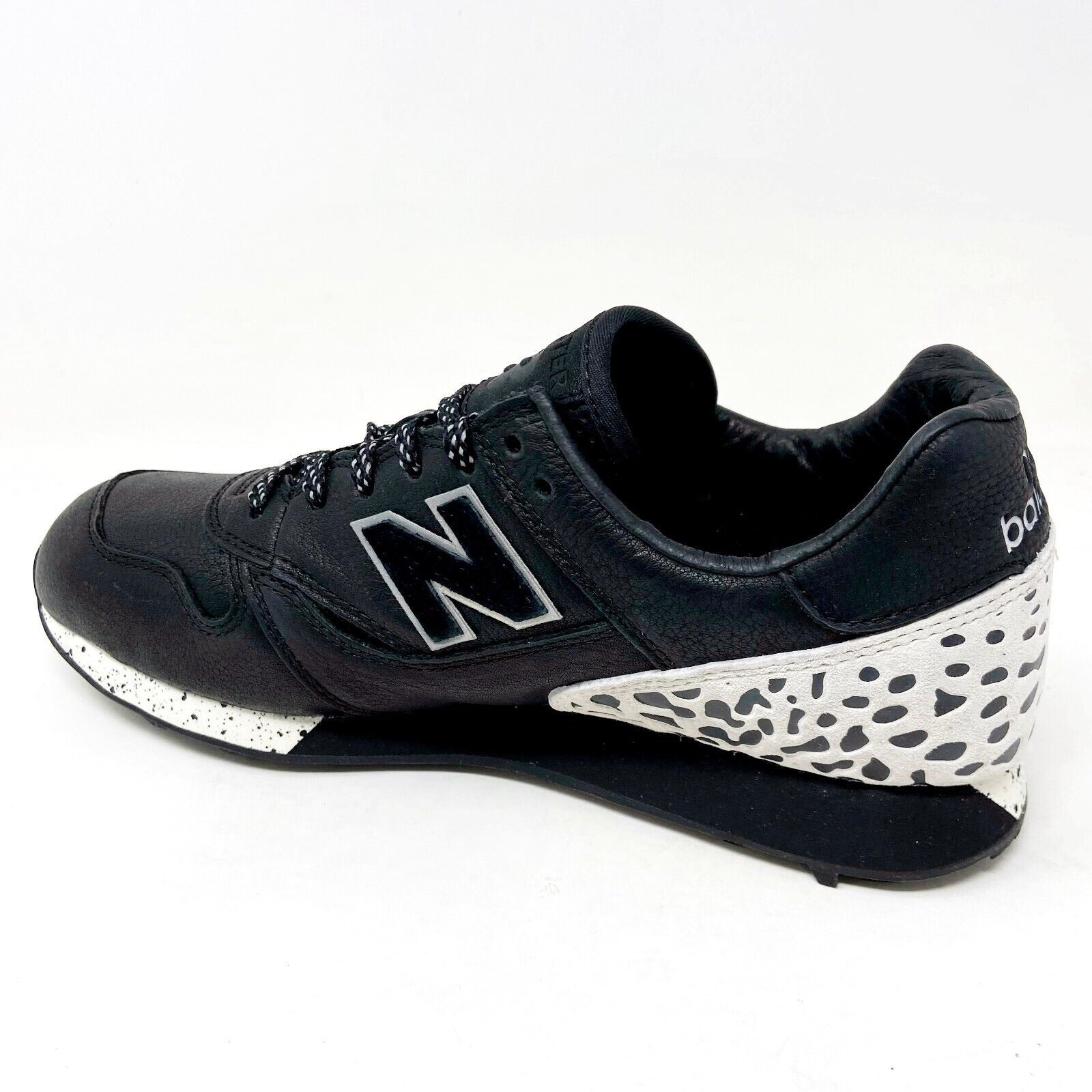 New Balance x Undefeated x Trailbuster Unbalanced Black  display picture 3