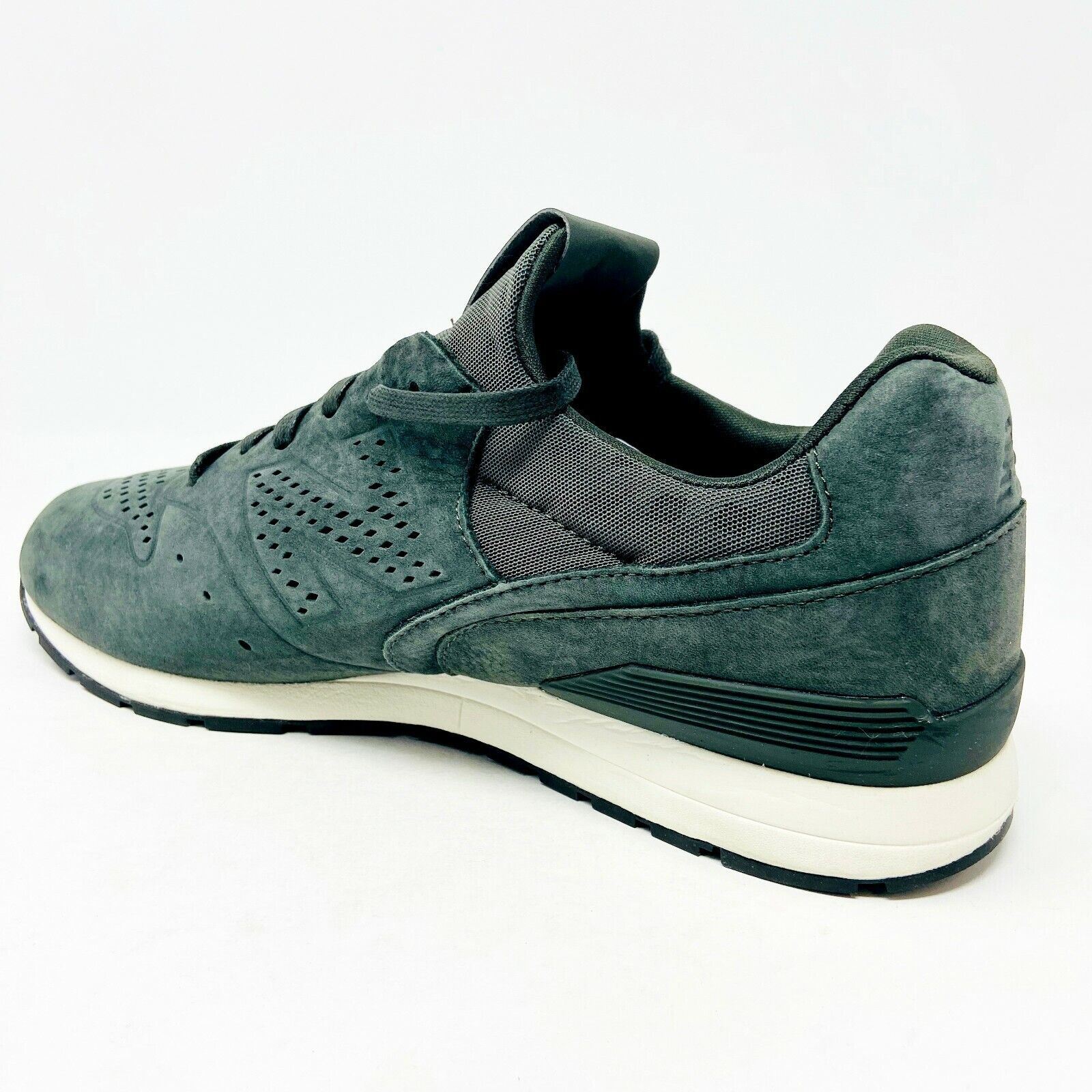 New Balance 696 Deconstructed Olive Green Mens Size 8 Sneakers New Balance 696 Deconstructed Olive Green Mens Size 8 Sneakers