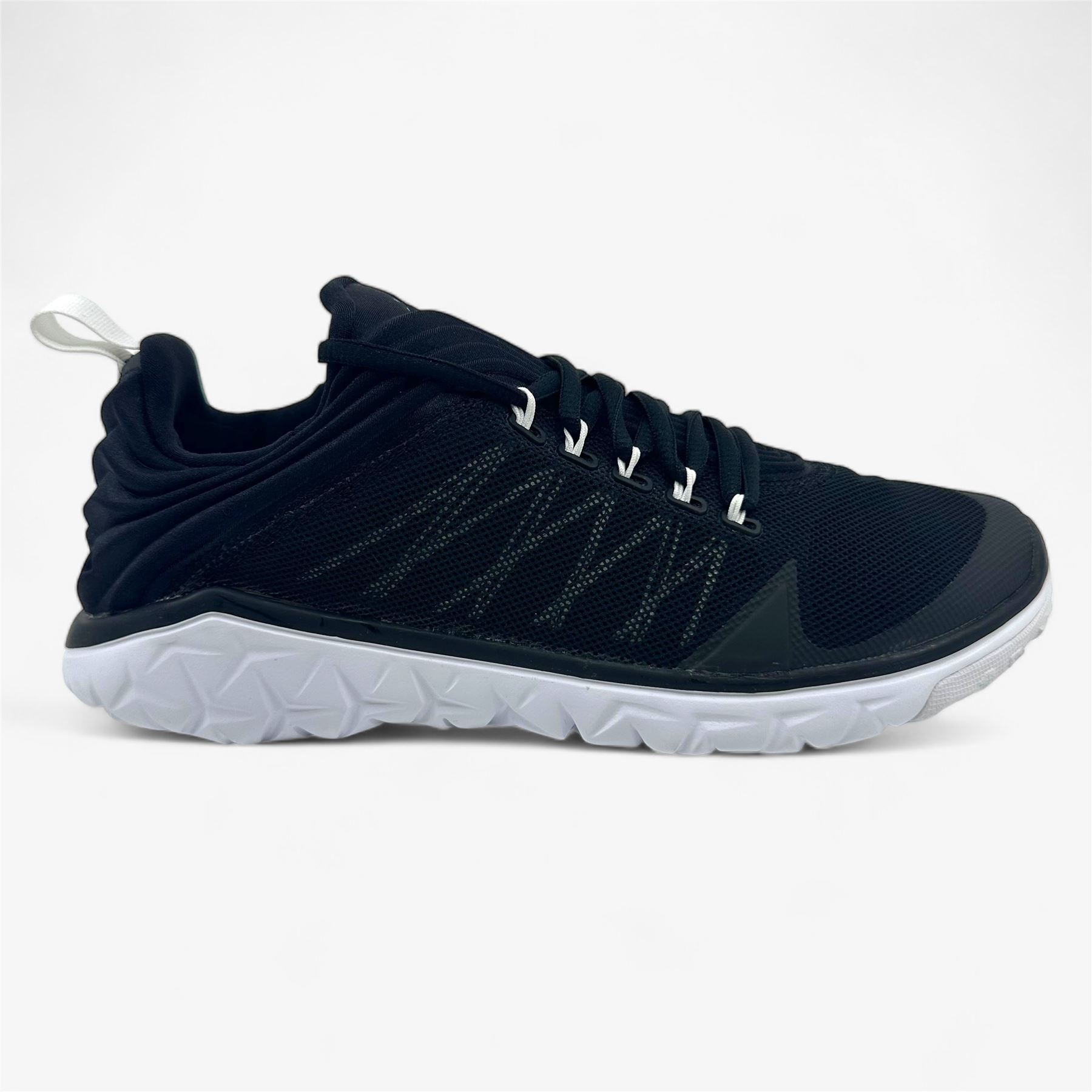 Jordan Flight Flex Trainer Black White Mens Athletic Sneaker  display picture 1