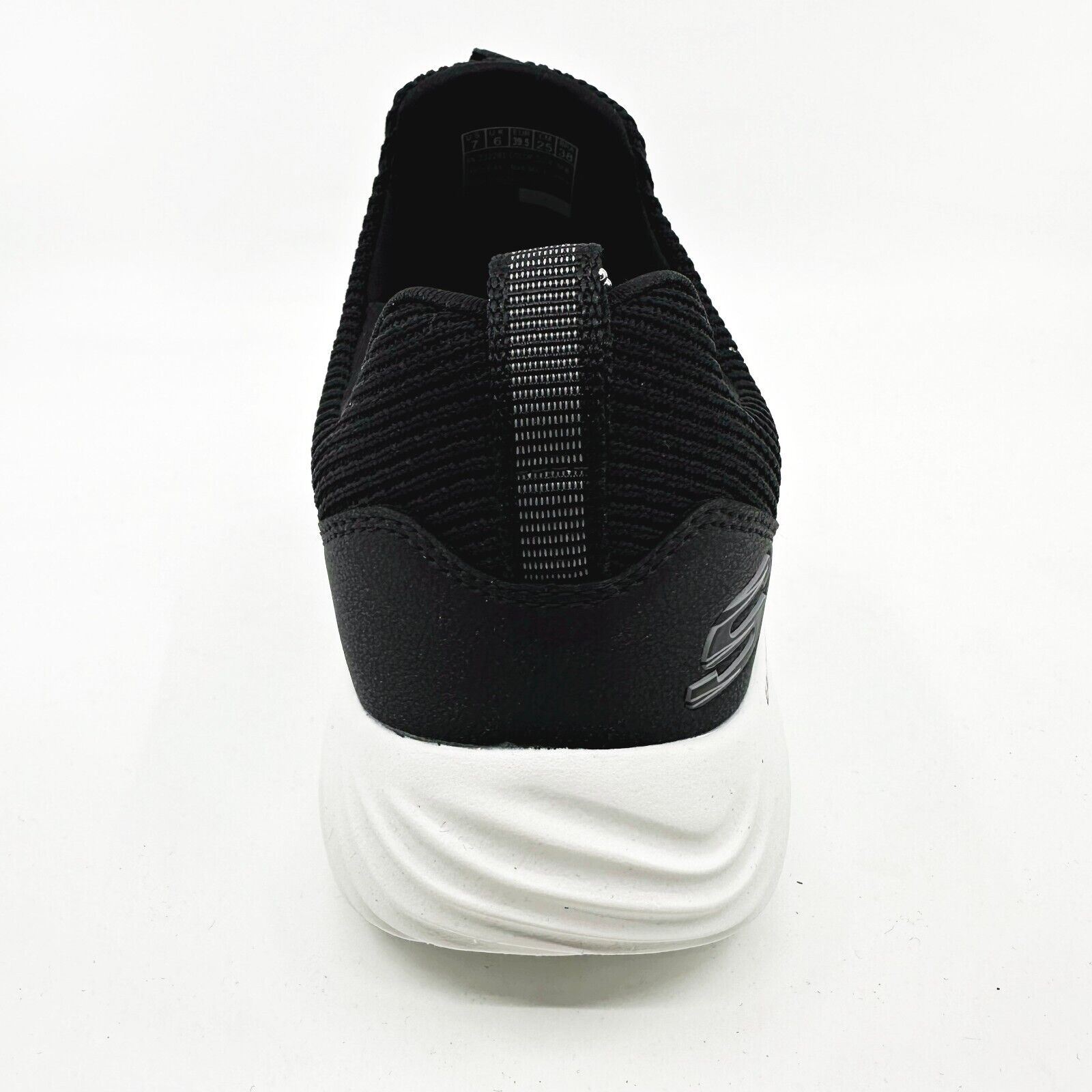 スノーボード　ウェア上下　NIKE SKECHERS バック付き c179899b-7ab8-4e55-aaae-