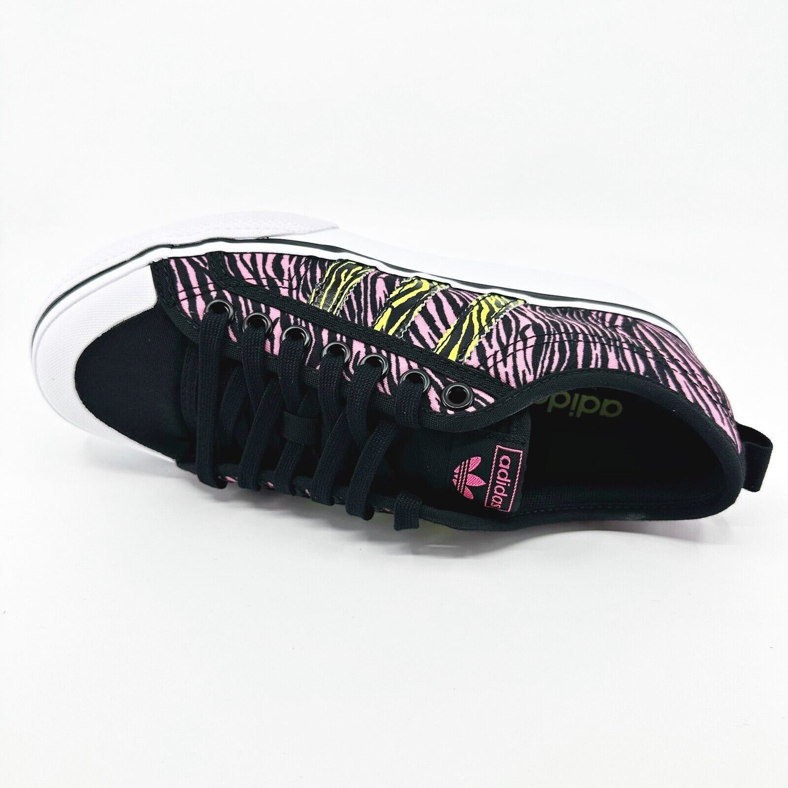 靴 adidas Originals Women's Bern adidas Bern sneakers for Women - Beige in USA | Level Shoes