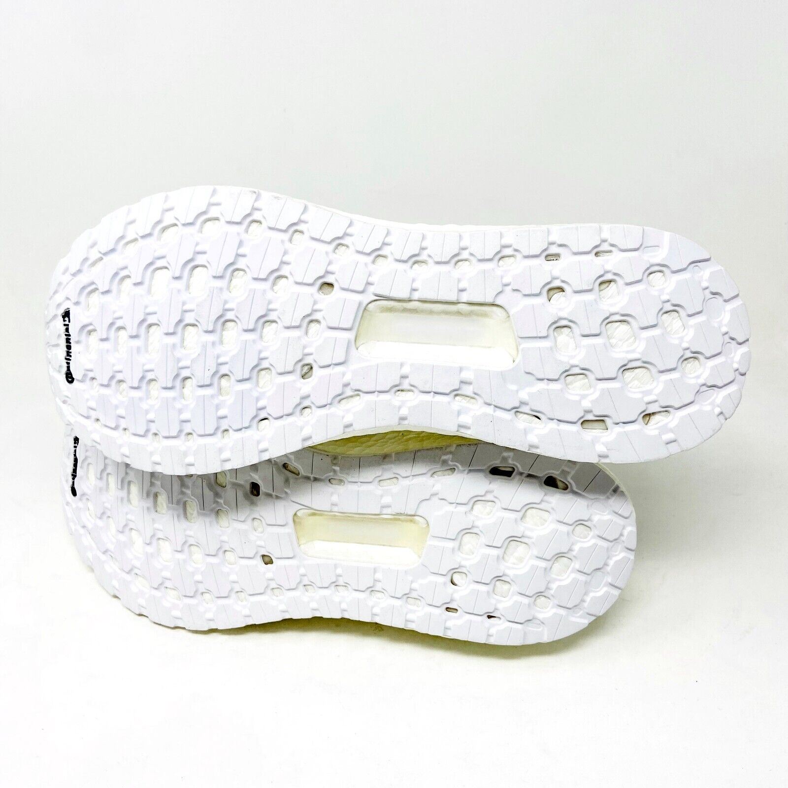 Adidas UltraBoost 19 Triple White Mens Size 8.5 Running Sneakers