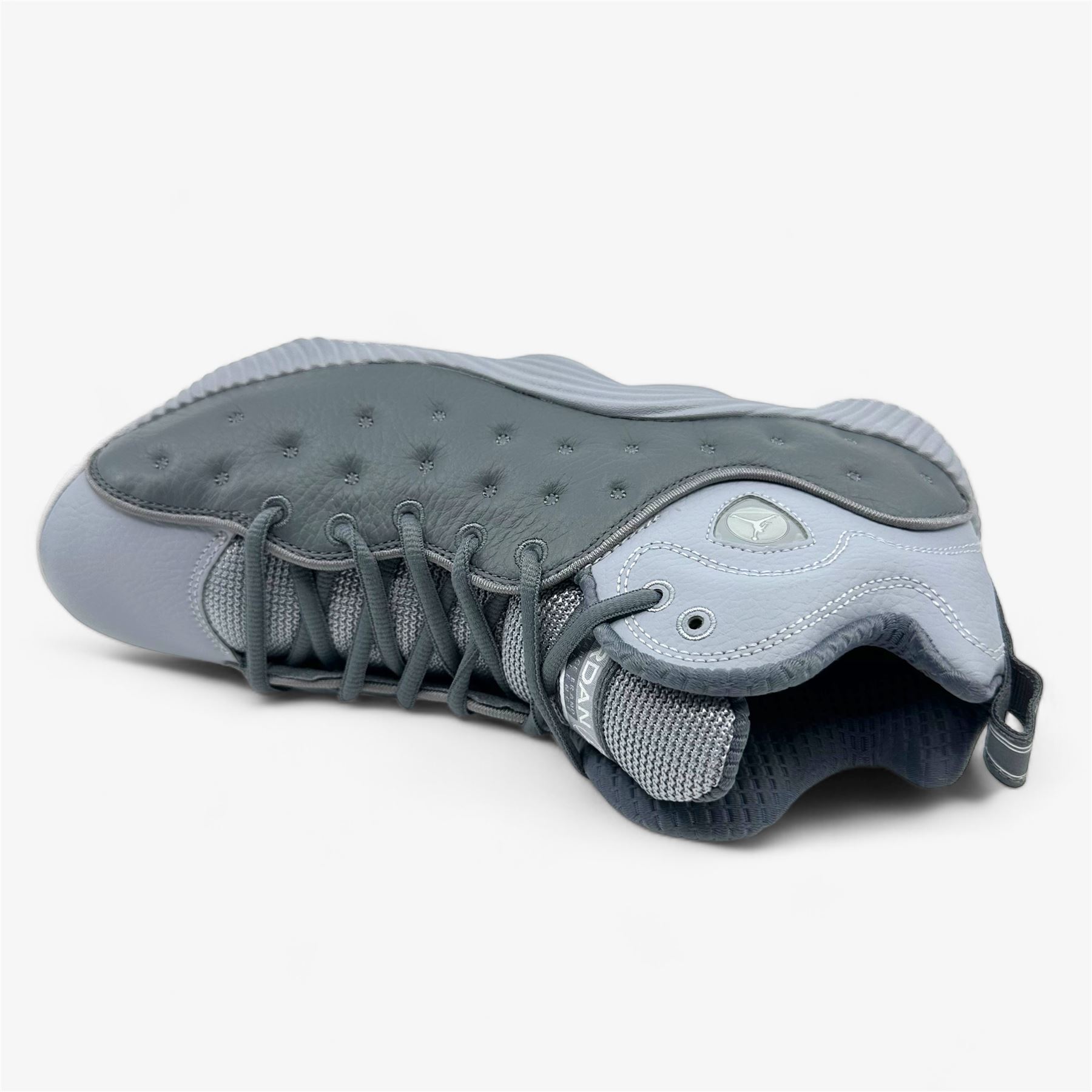 Jordan Jumpman Team 2 Cool Grey White Wolf Grey Mens Athletic Sneaker New Size 10.5 Mens Nike Air Jordan Jumpman Team II Cool Grey  main image 3