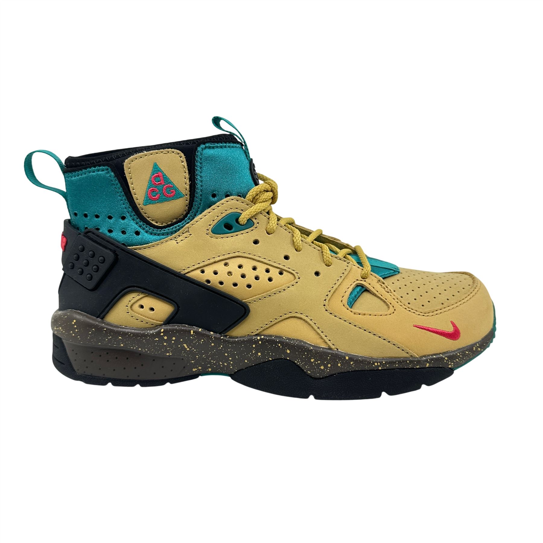 Nike ACG Air Mowabb Twine Red Club Gold Mens Athletic  display picture 3