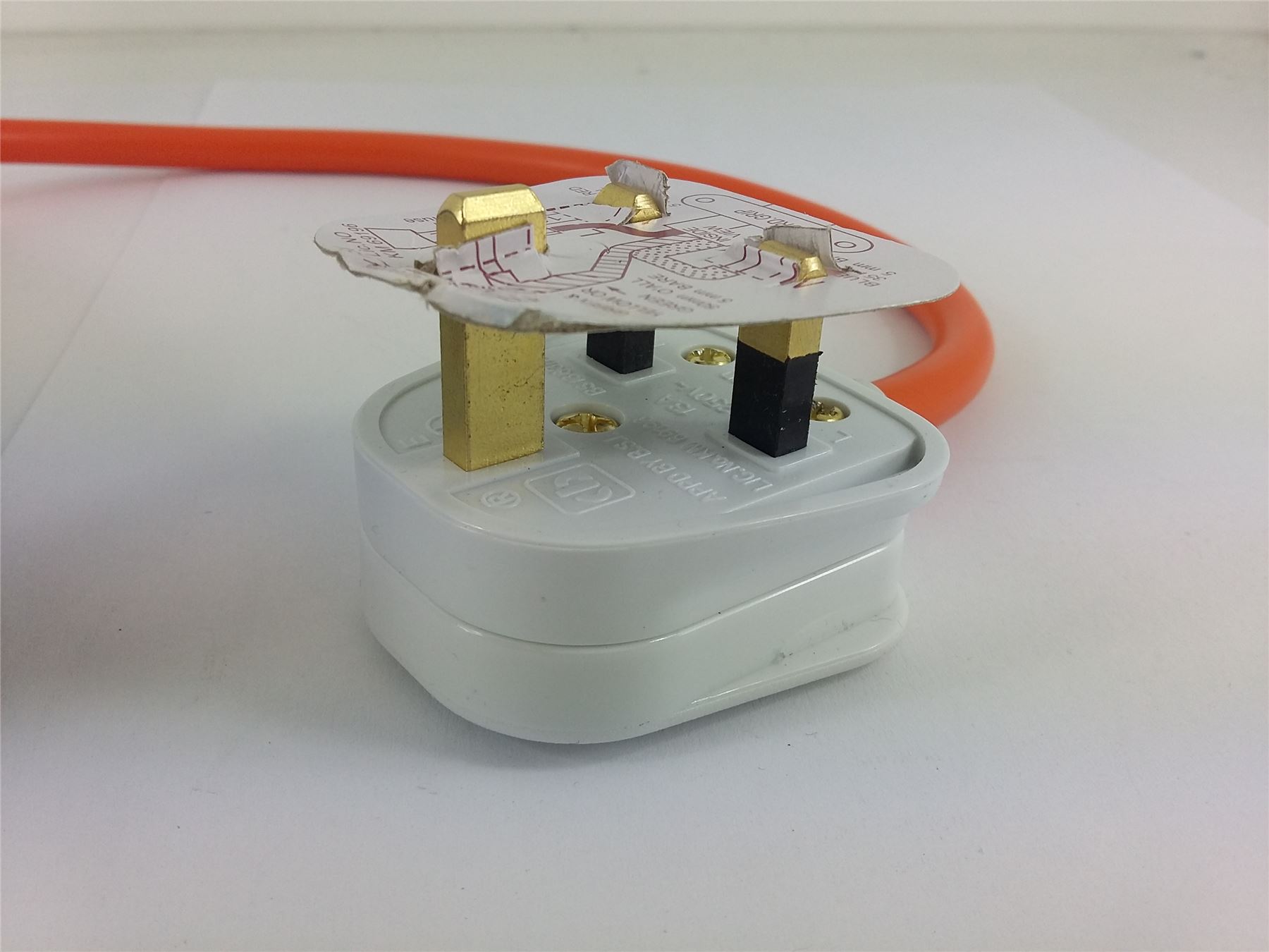 Caravan Hook Up Adapter 230V UK Mains Conversion Plug Connector Lead