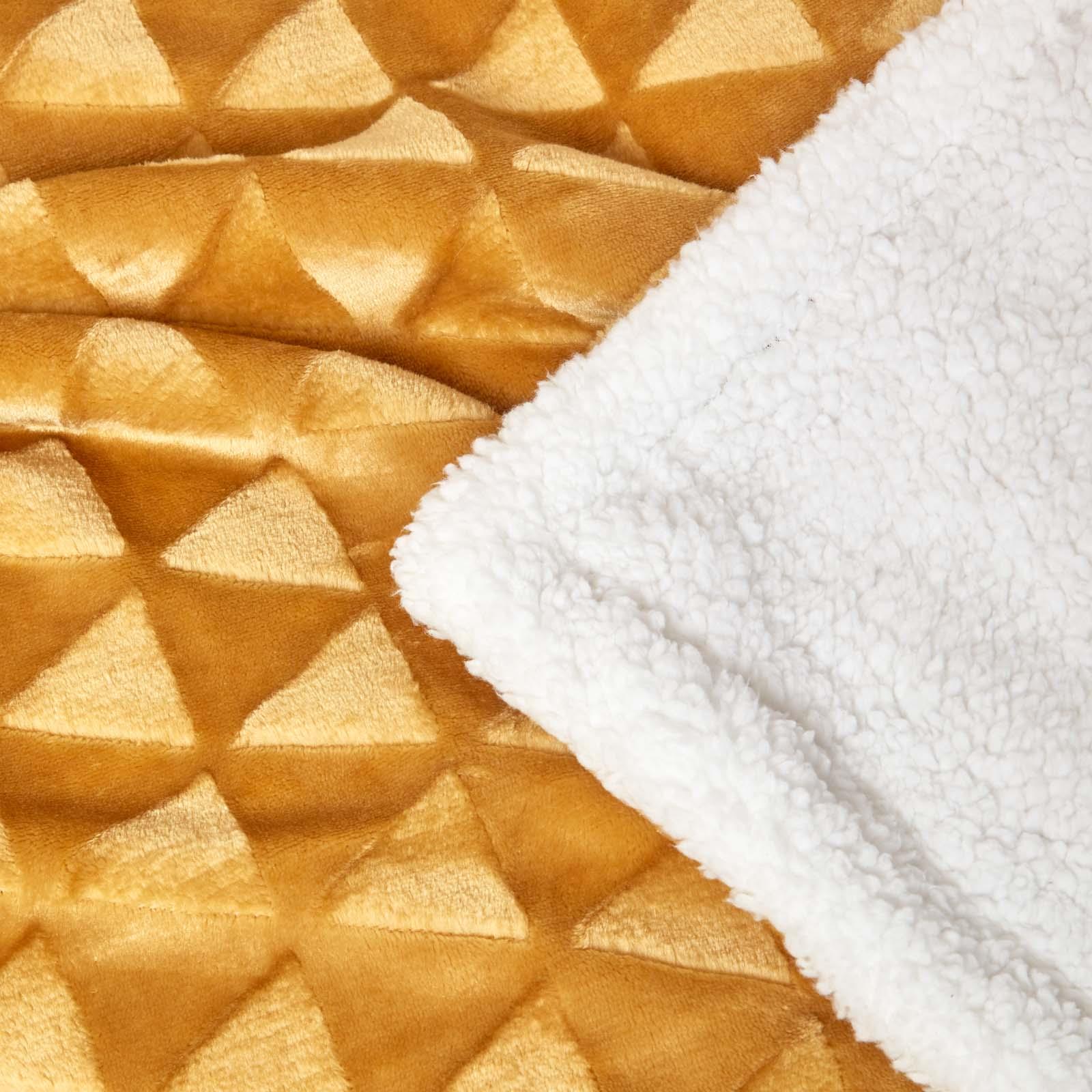 Velvet Throw Over Sofa Bedspread Geometric Triangle Soft Bed Protector Cover - Picture 47 of 74