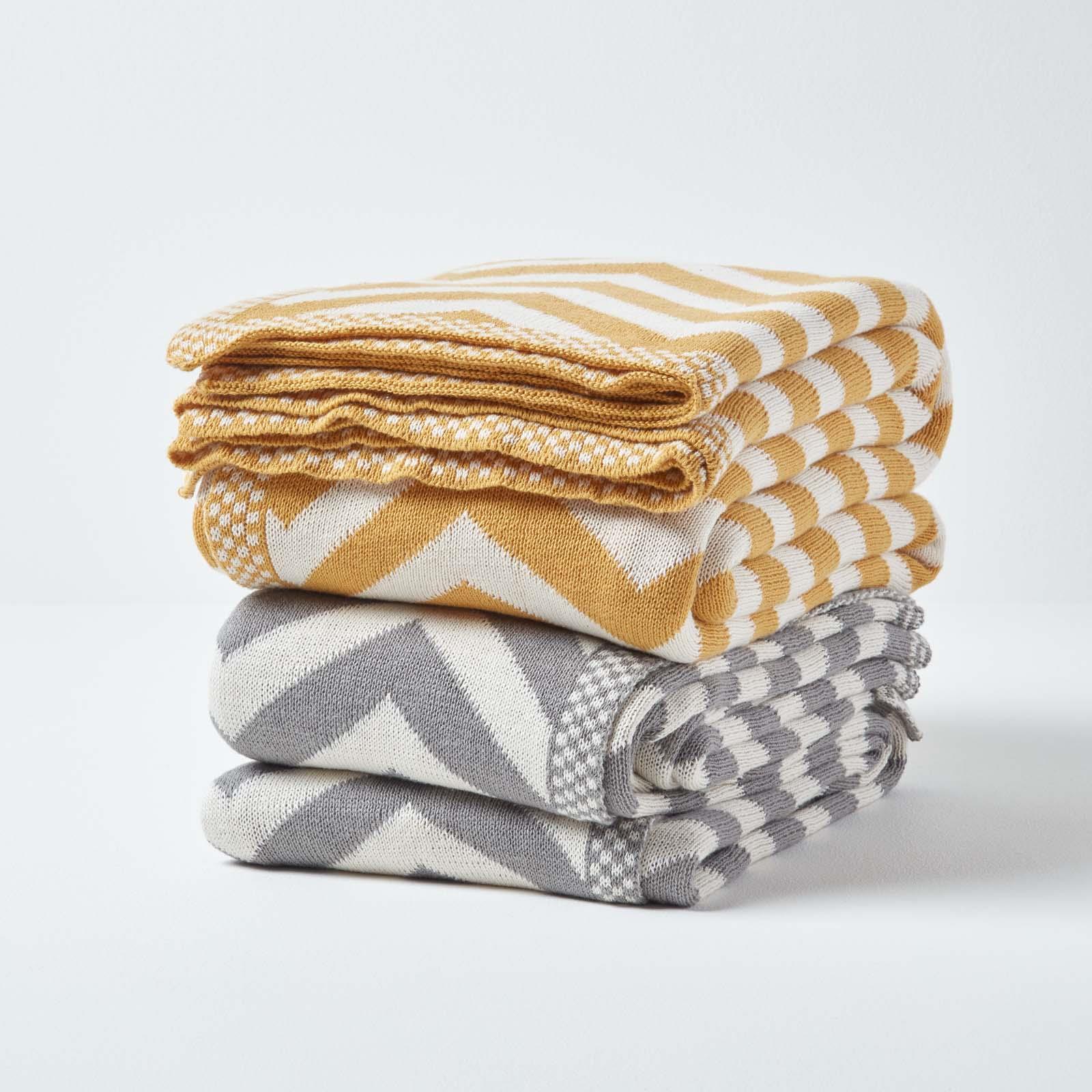 Soft Knitted Cotton Chevron Stripe Geometric Pattern Bed or Sofa Throw - Picture 15 of 16