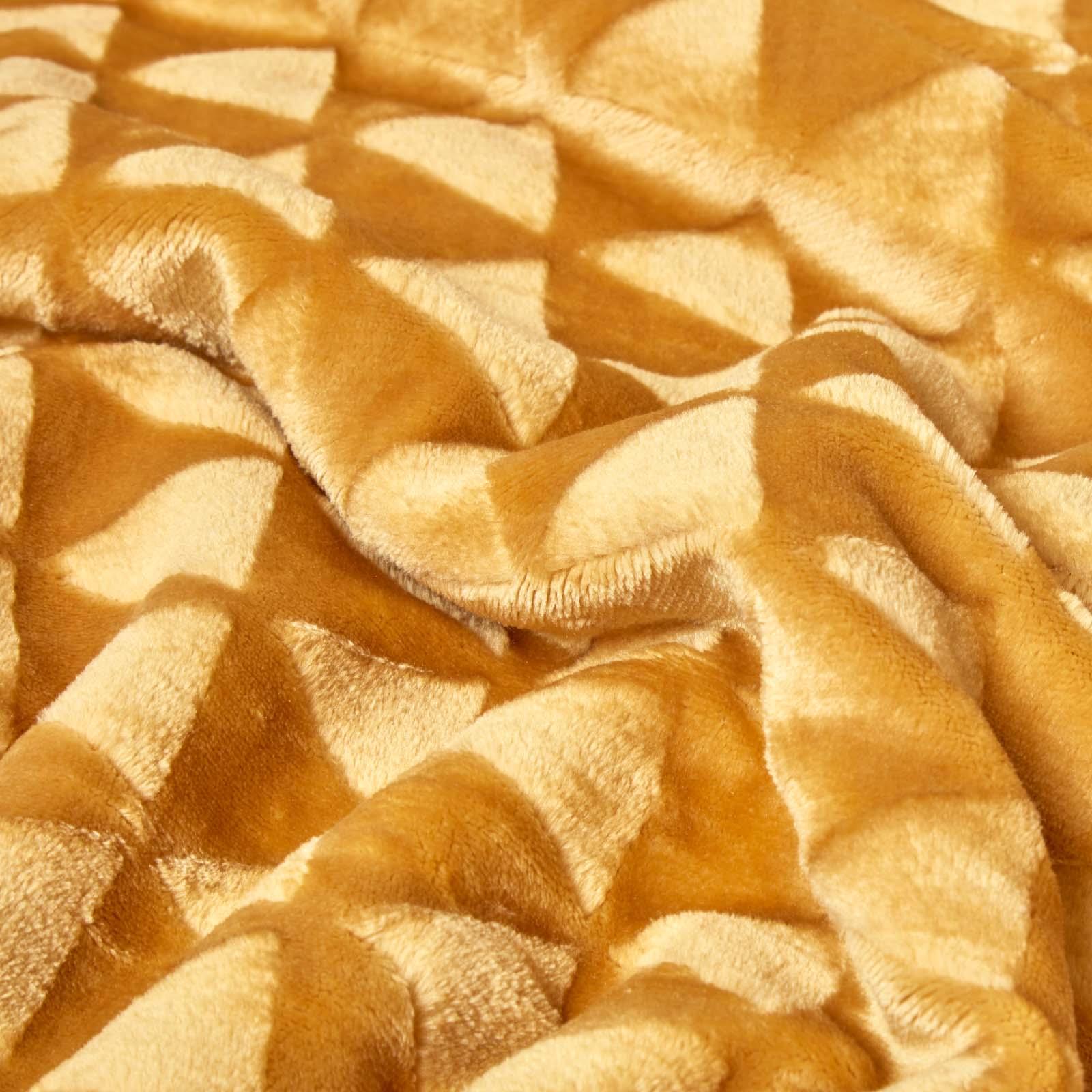 Velvet Throw Over Sofa Bedspread Geometric Triangle Soft Bed Protector Cover - Picture 46 of 74