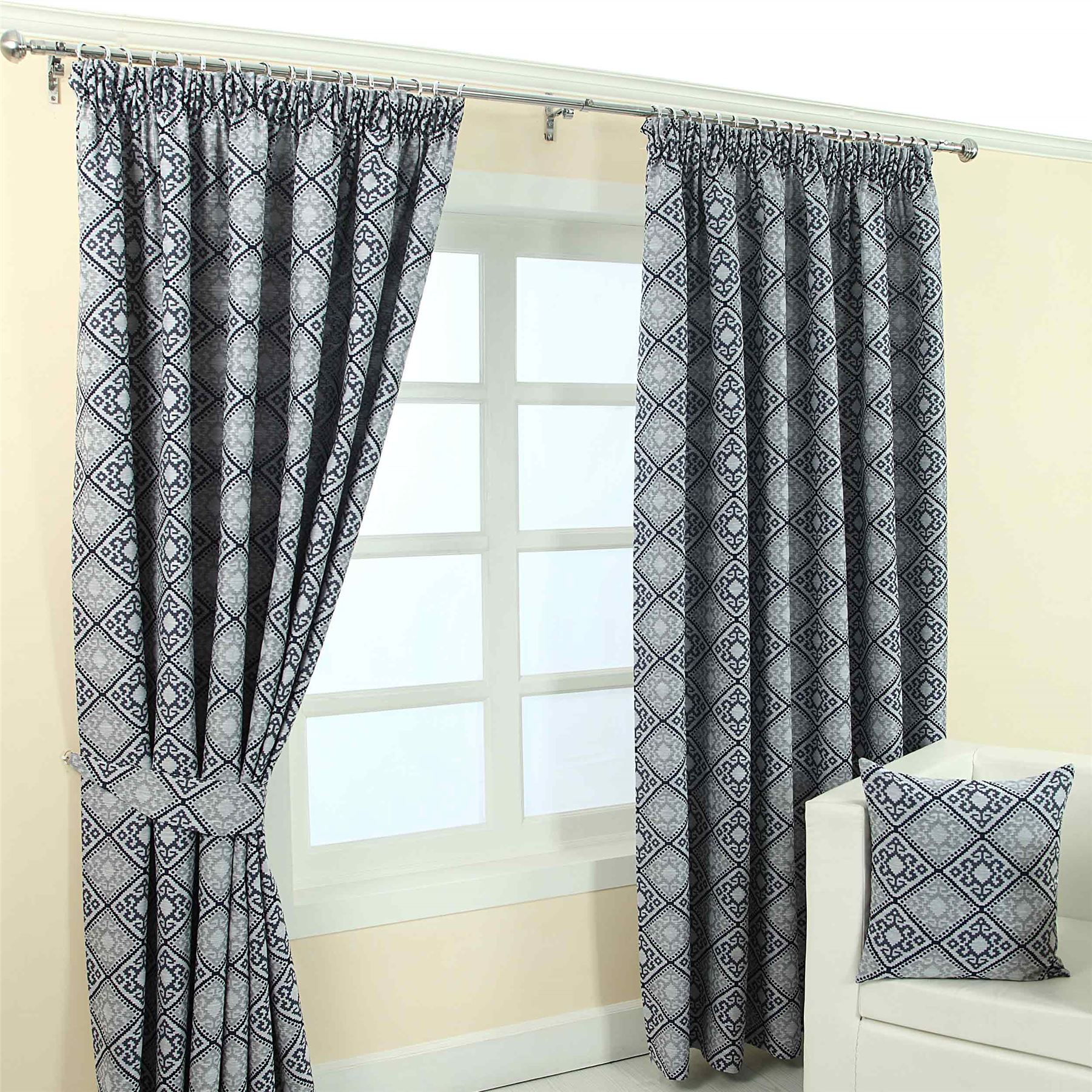 thumbnail image 2 of Prime Lines Fully Lined Jacquard Pencil Pleat Curtain Set With Pelmet & Tiebacks – Multiple Sizes/Colors 2 of 4