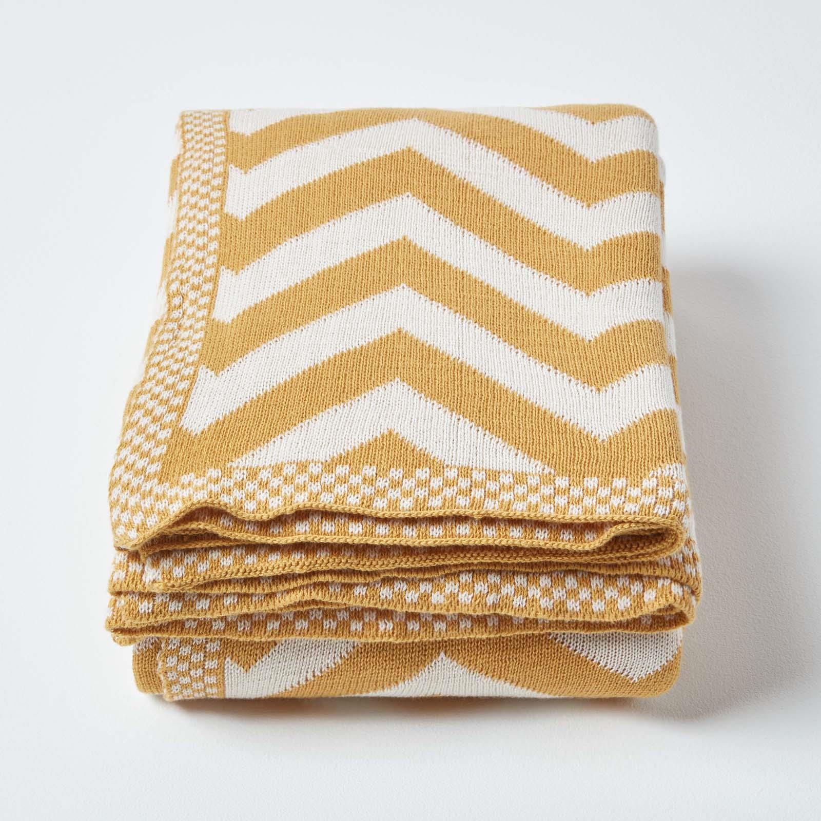 Soft Knitted Cotton Chevron Stripe Geometric Pattern Bed or Sofa Throw - Picture 10 of 16