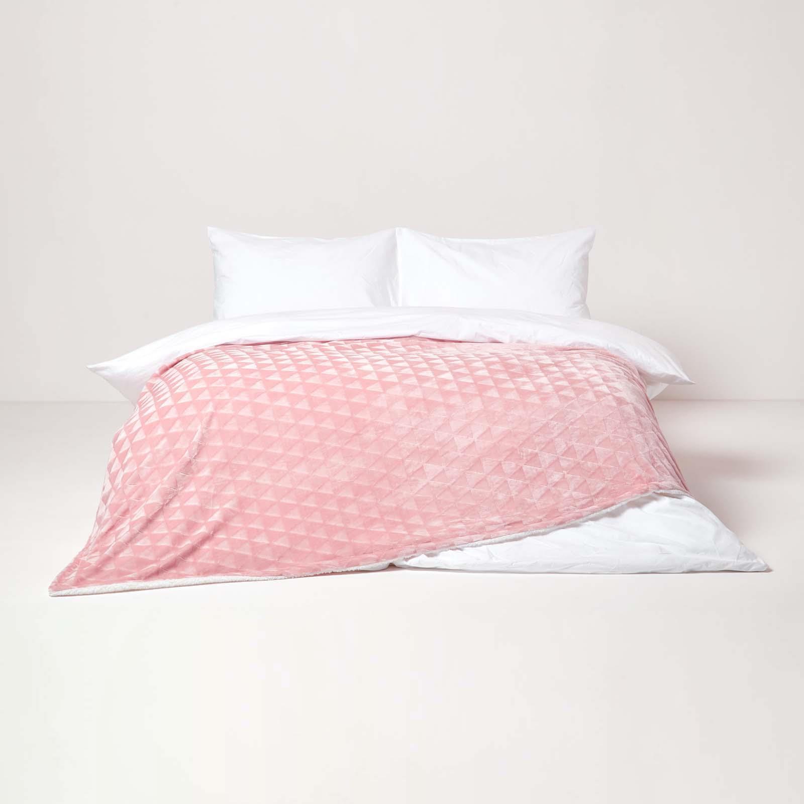 Velvet Throw Over Sofa Bedspread Geometric Triangle Soft Bed Protector Cover - Picture 58 of 74