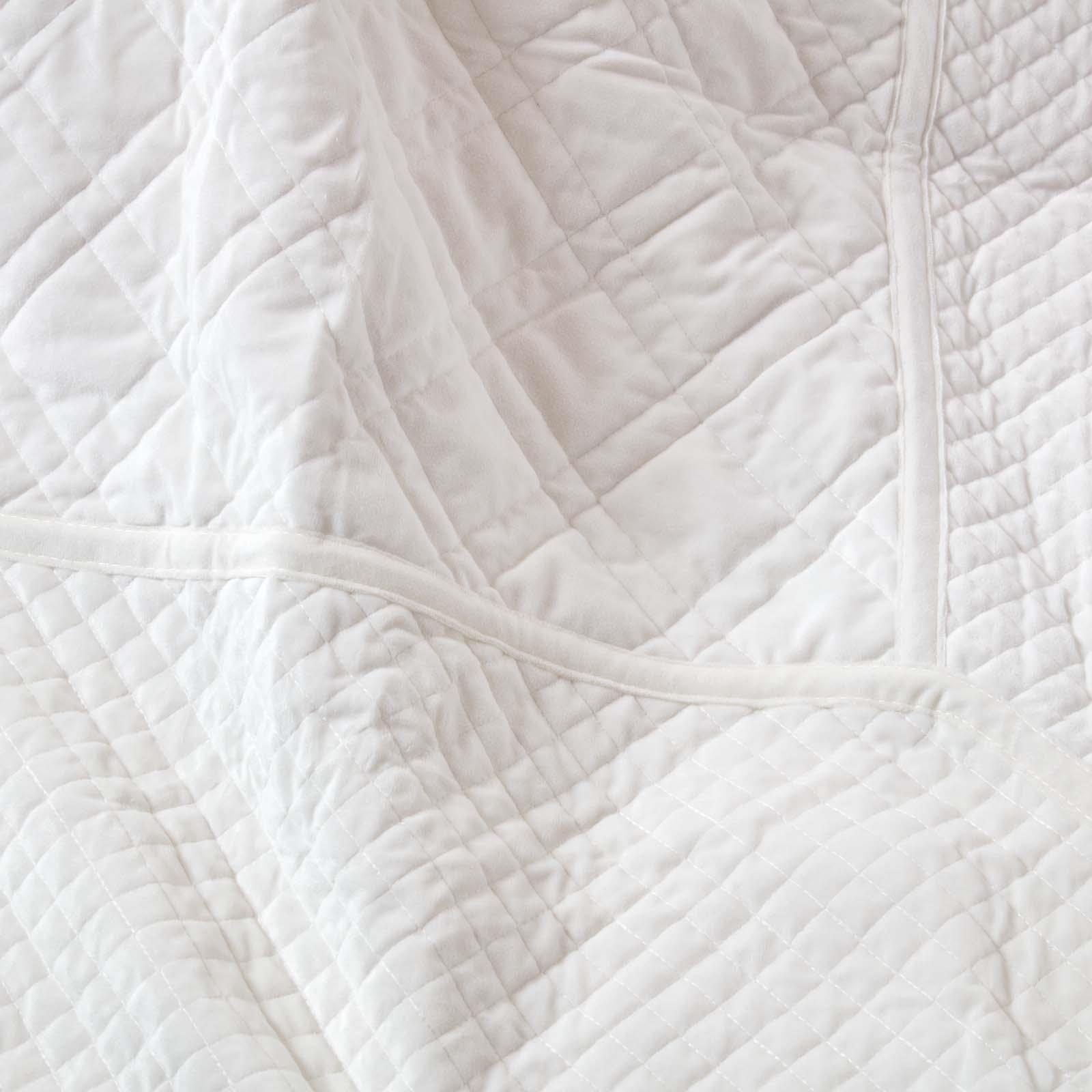 Quilted Velvet Bedspread Geometric Bed Throw Super Soft Coverlet Quilt Blanket - Picture 4 of 35