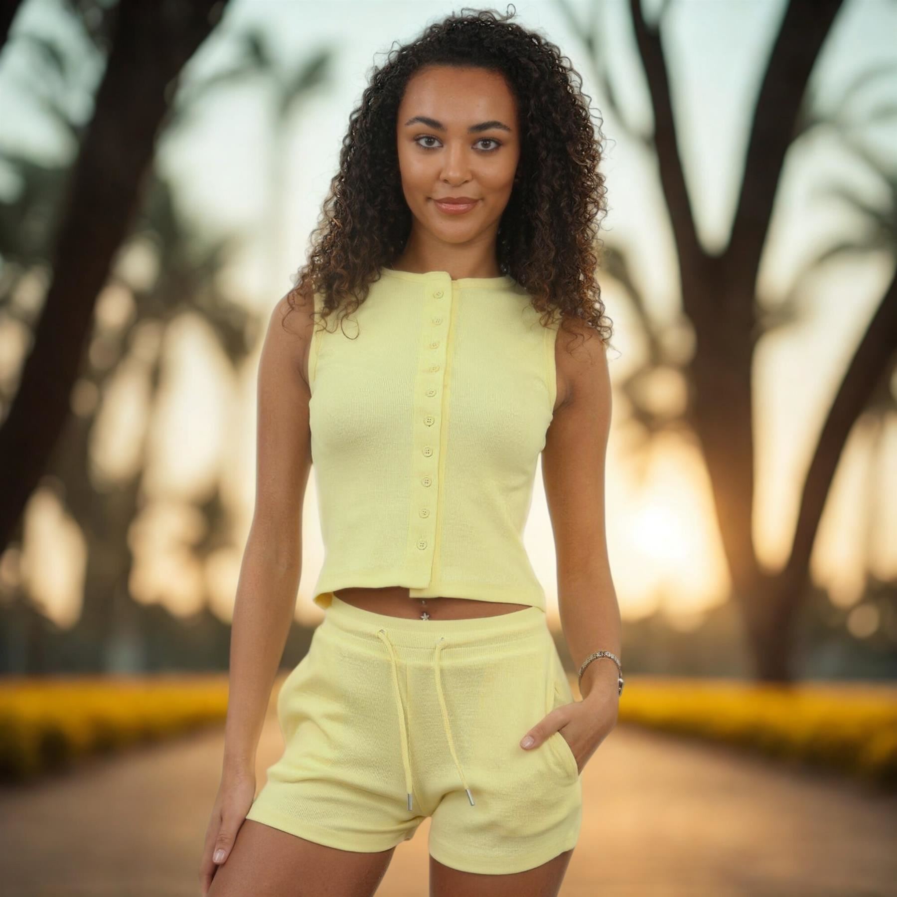 Damen Gerippt Ärmellos Knopfleiste Crop Top und Kordelzug Shorts Loungewear Set - Bild 49 von 49