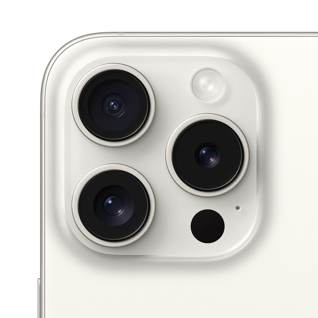 Apple iPhone 15 Pro Review: Unlocked Excellence in Your Hands