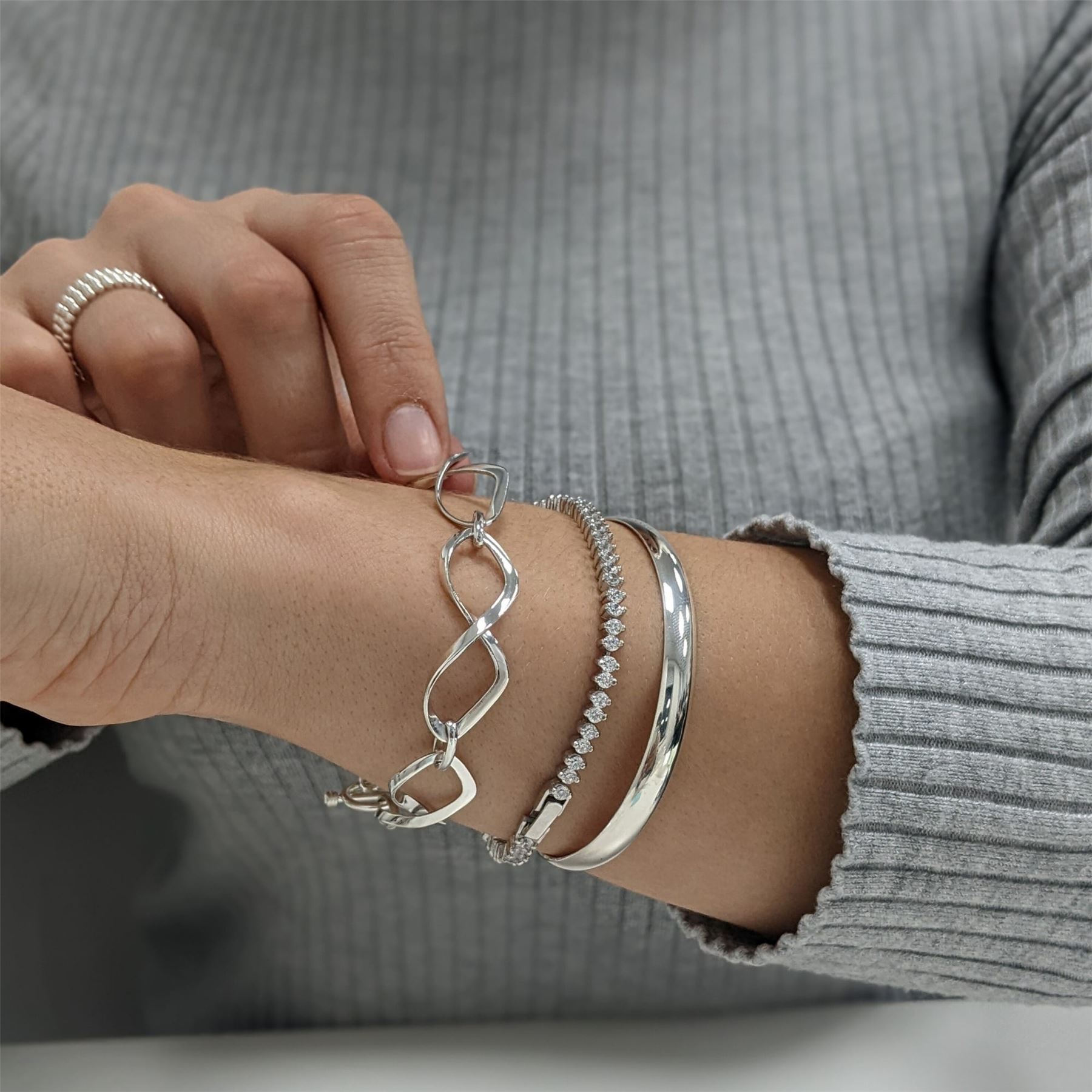 Bracciale Tennis con Iniziale in Argento 925 – Cavaliere Gioielli