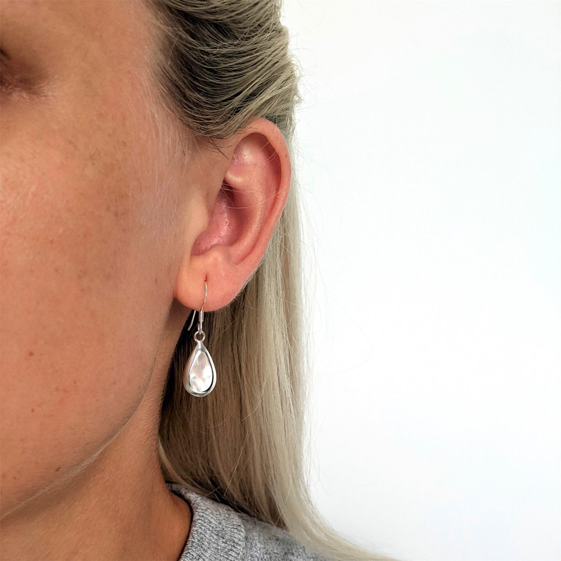 Silverly Orecchini Pendenti a Goccia in Argento Sterling con Turchese per Donna | Orecchini Pendenti a Forma di Pera in Argento 925 con Ganci | Eleganti Gioielli con Pietre Preziose Blu-verdi