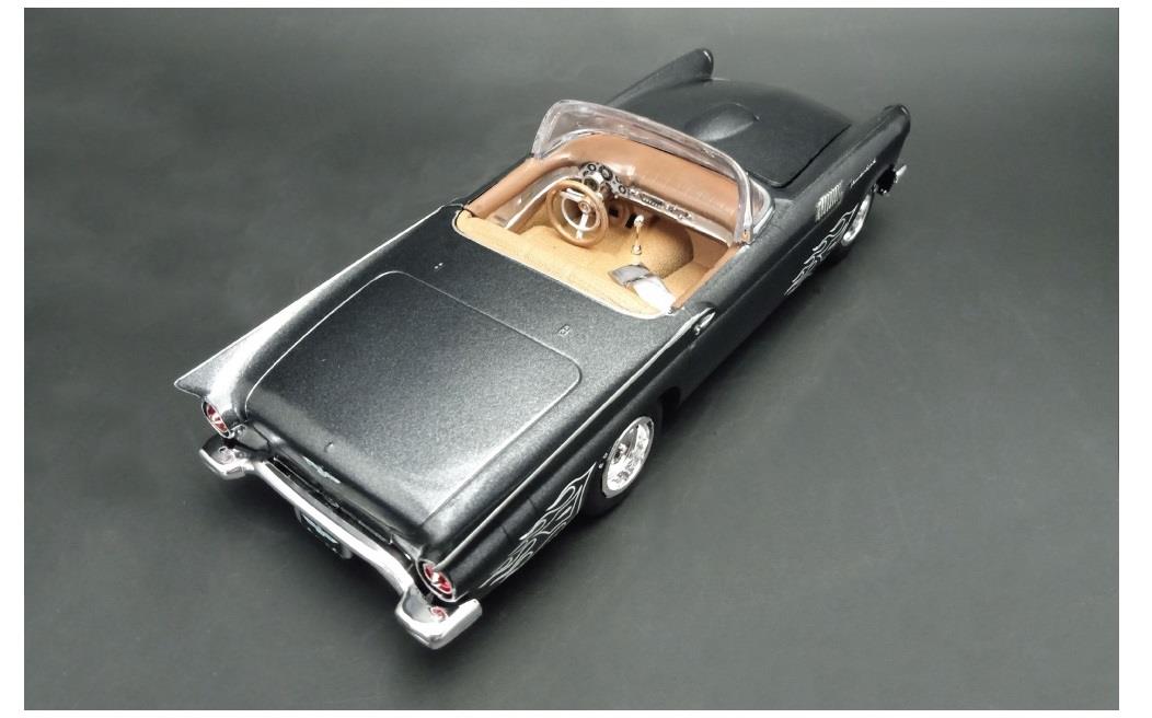 New AMT 1:25 1957 Ford Thunderbird T-Bird Convertible 3-in-1