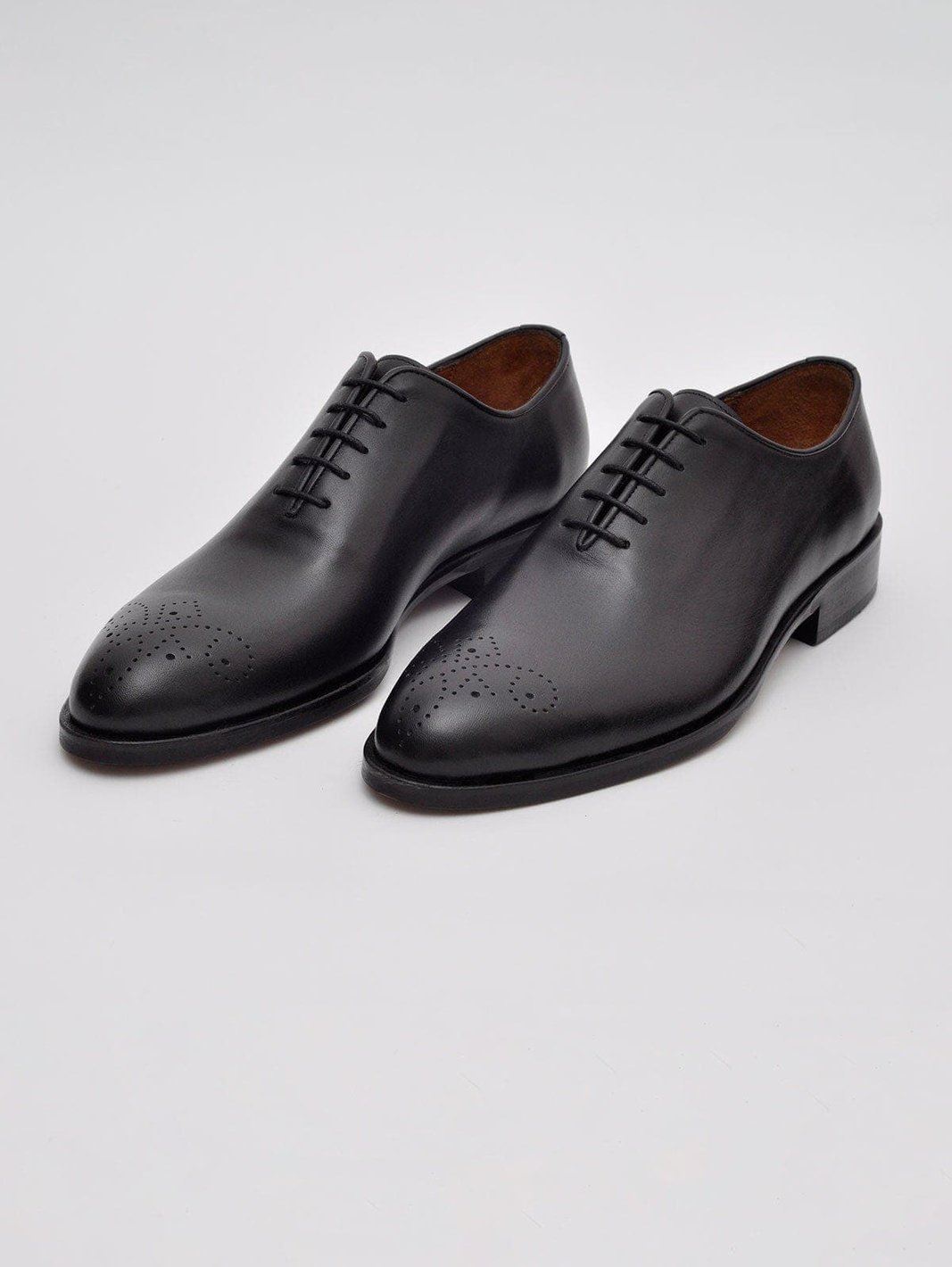 Zapatos de vestir Ariston de cuero Oxford de corte completo negros lisos para hombre - Imagen 4 de 13