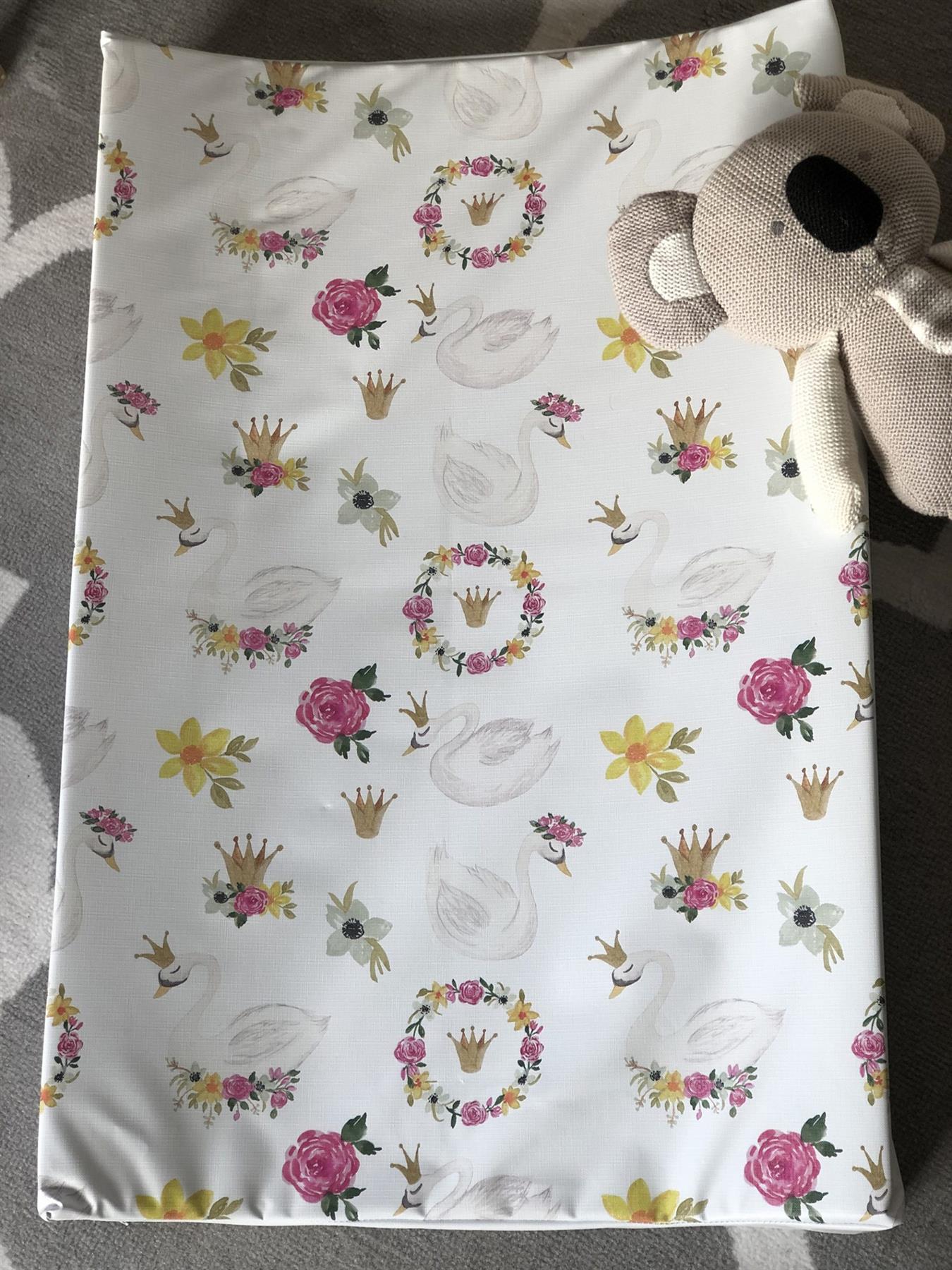 swan changing mat