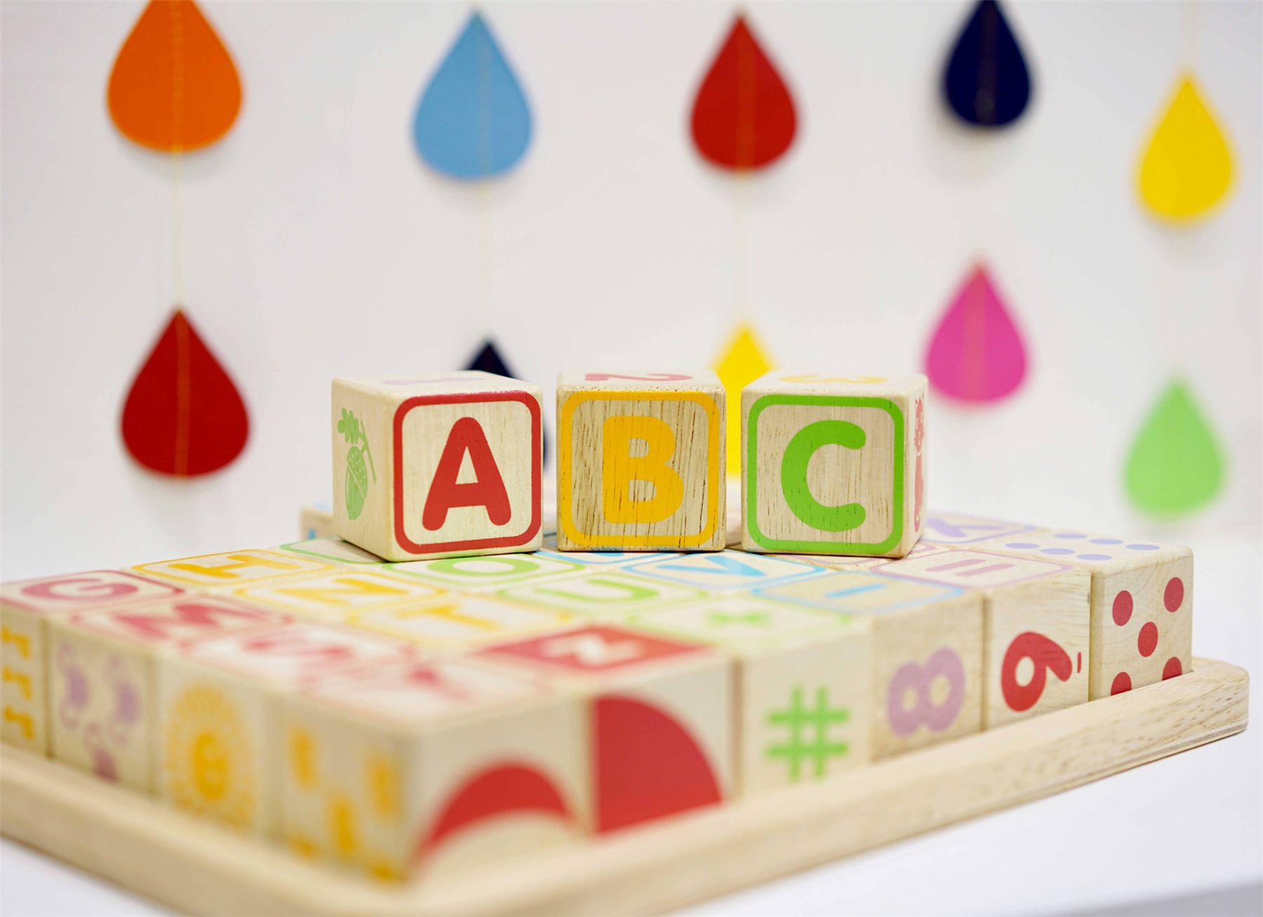 le toy van abc wooden blocks