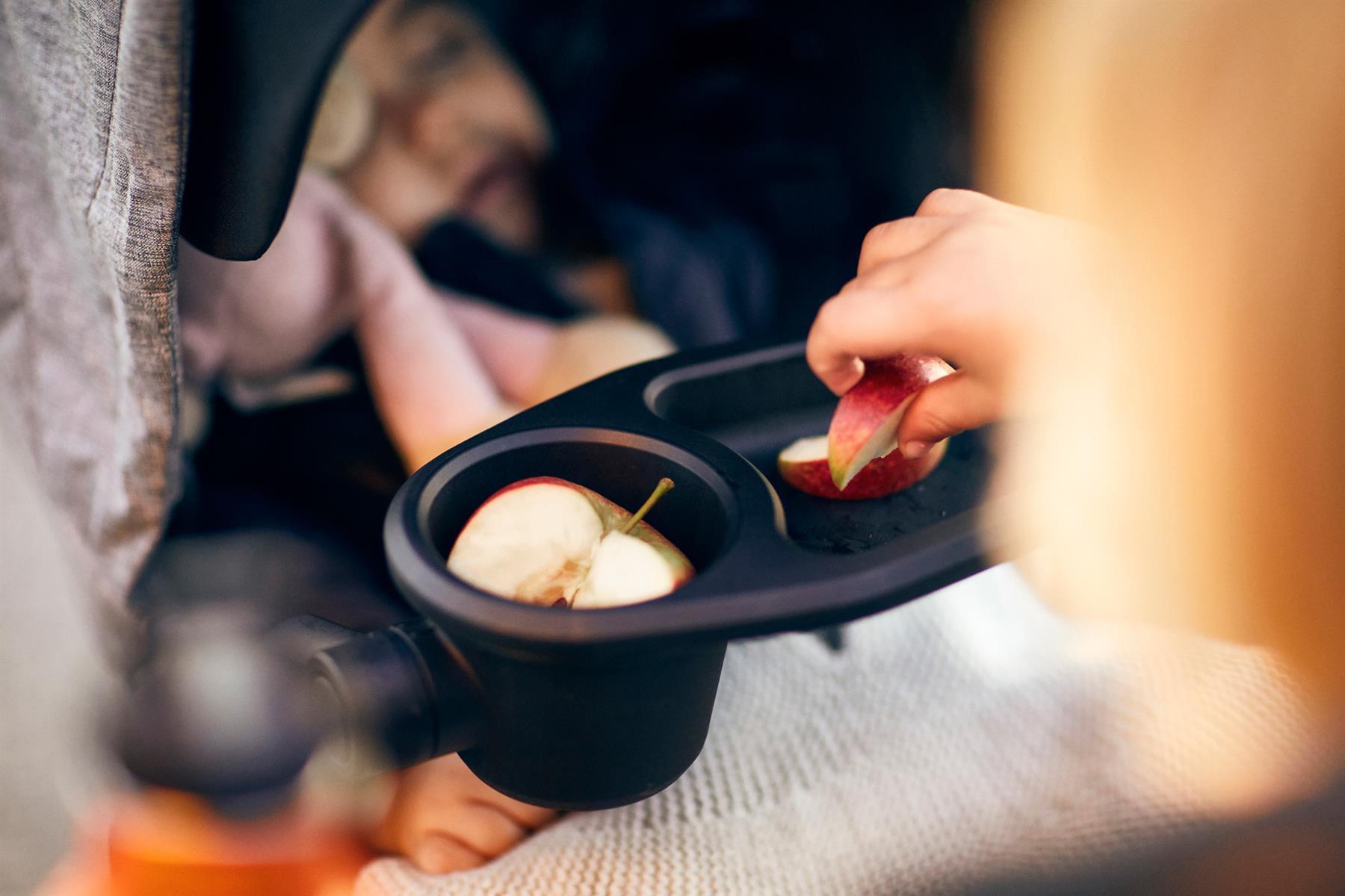 thule sleek cup holder