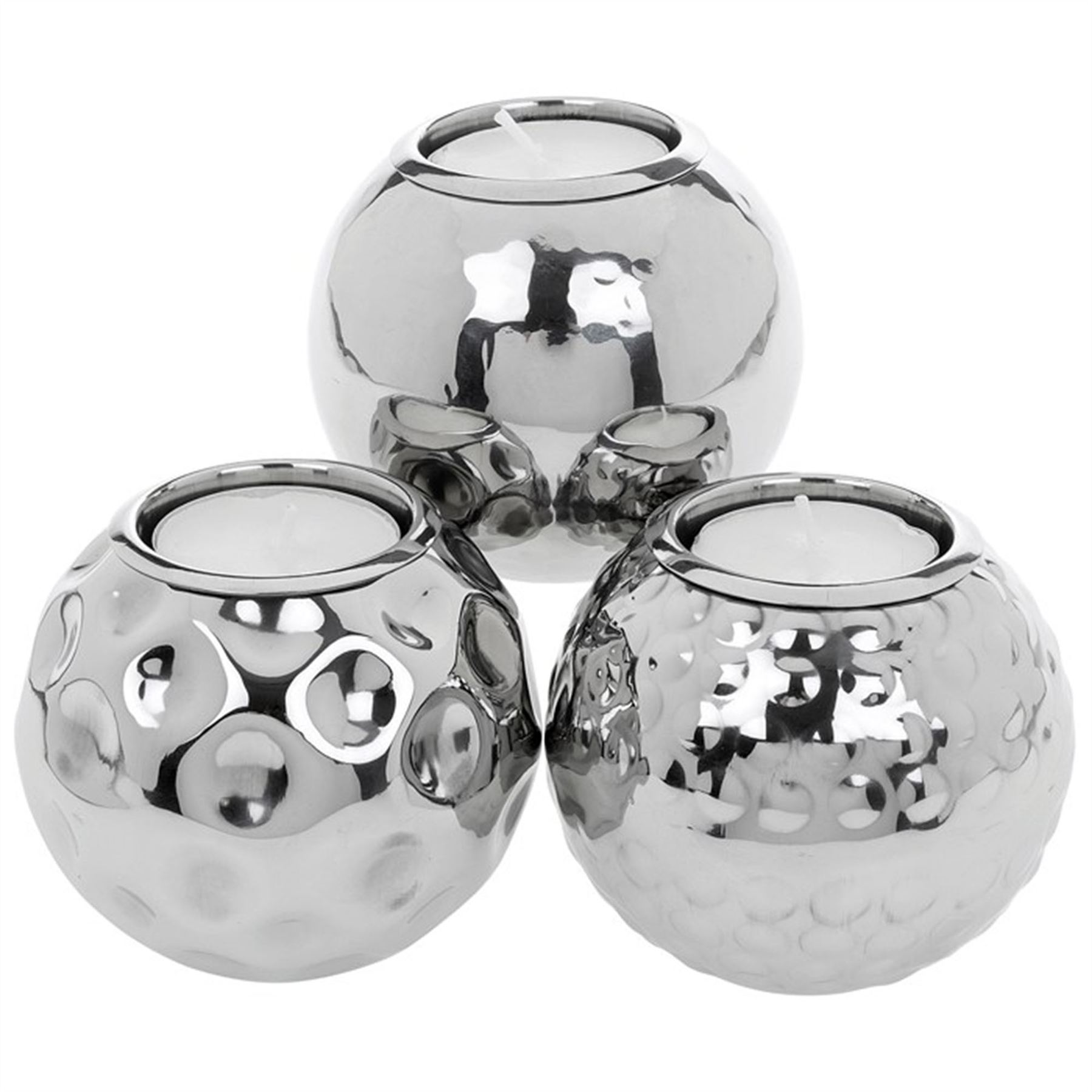 Metal tealight holder We have a beautiful variety of tea light holders. Our tea light candle holders allow the tea light to create a soft, warm, ambiance. We have tea light holders that are elegantly designed from ceramic and will accent your candles nicely as you display them in your home.