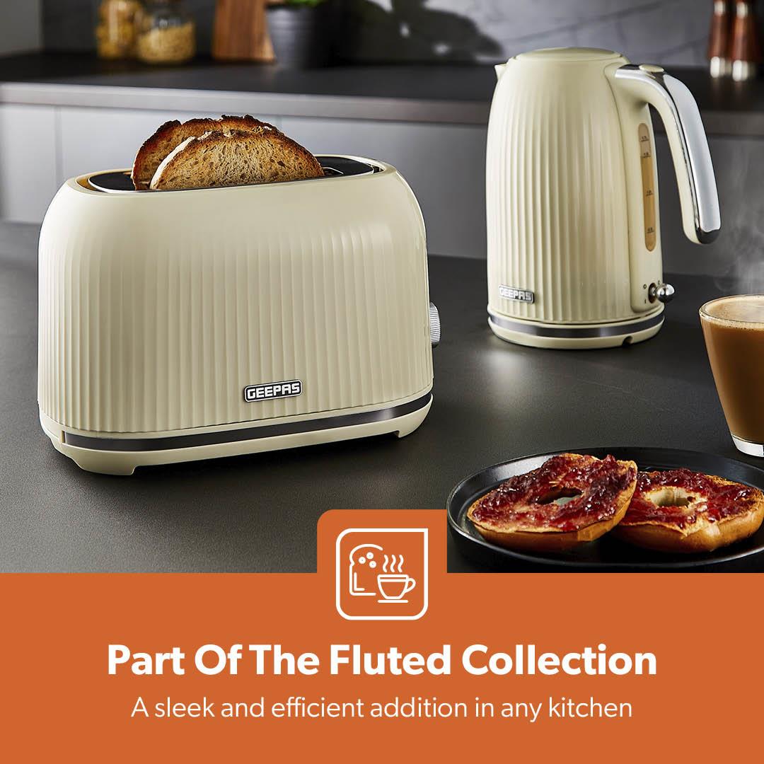 GEEPAS Fluted Collection 2 Slice Bread Toaster & 1.7L Cordless Electric Kettle - Picture 15 of 37