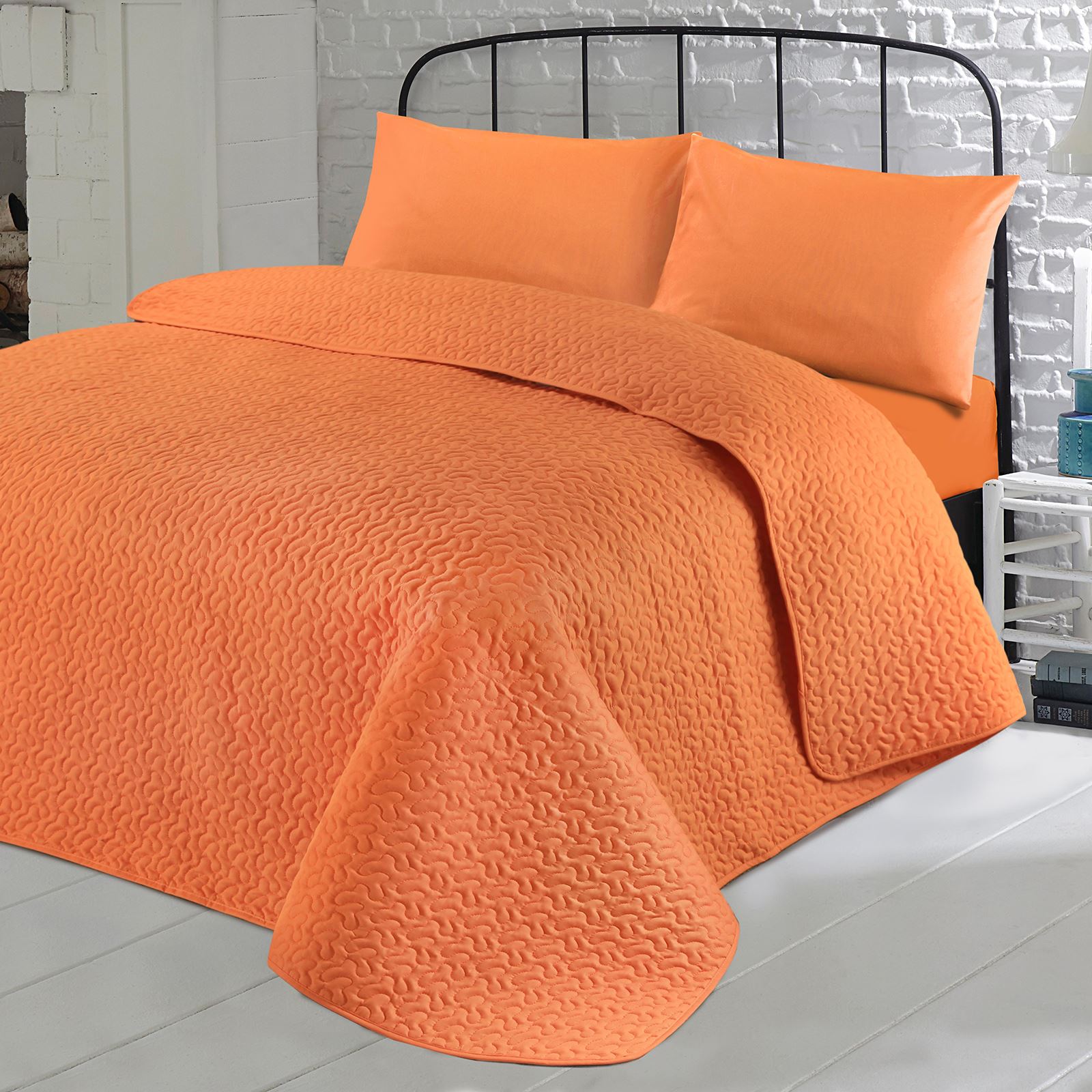 Luxury Soft Plain Dyed Polycotton Quilted Bedspread Bed Quilt Throw