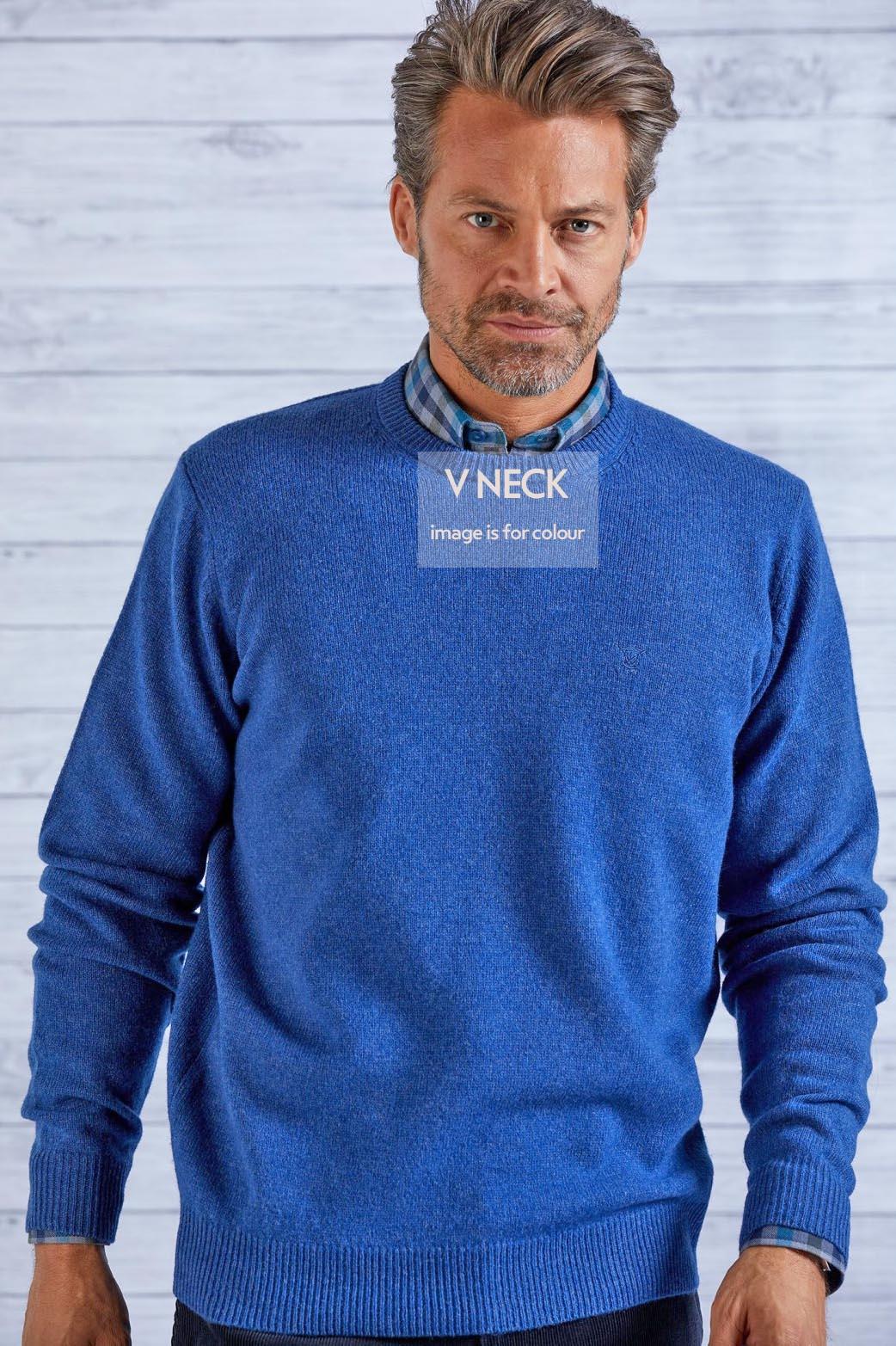 James Pringle Mens Lambswool Classic V Neck Jumper Size S XXL eBay