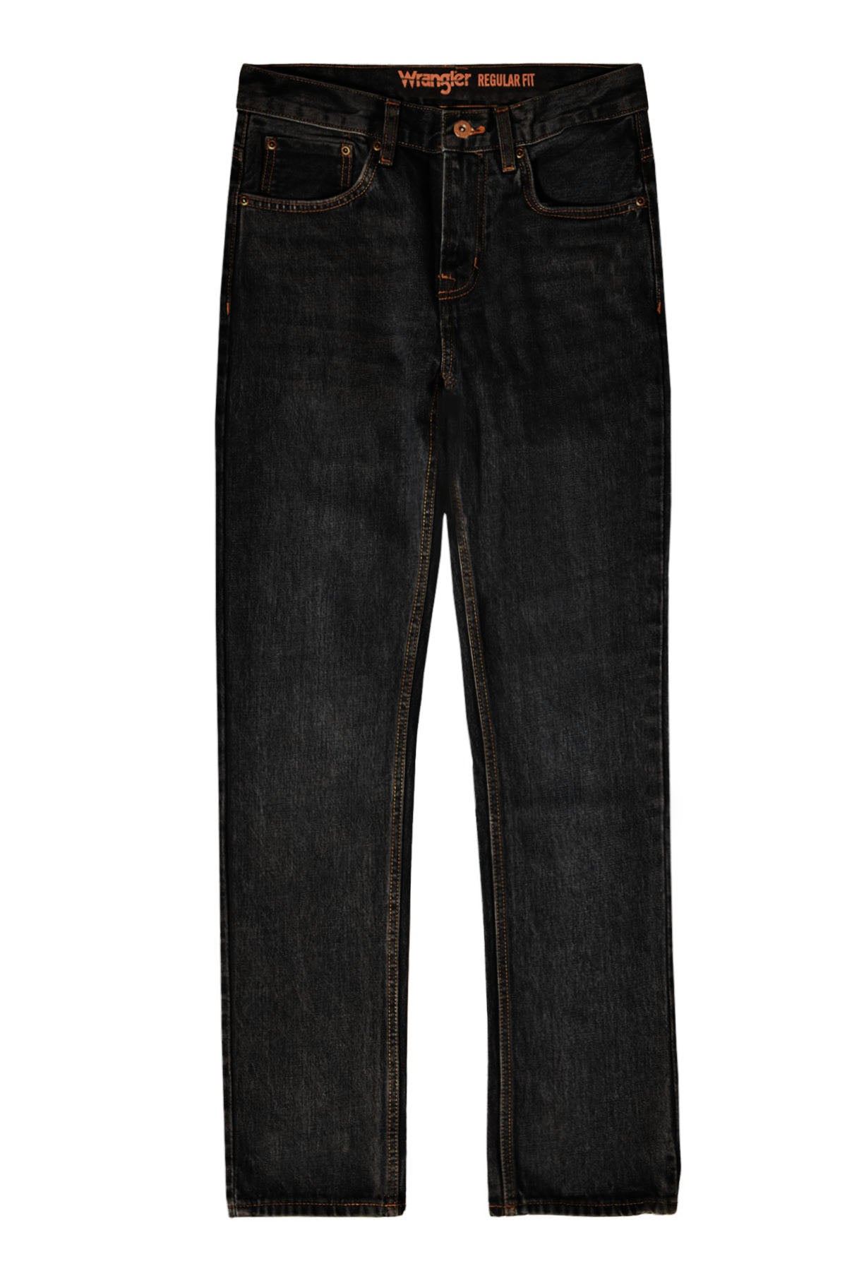 Pantalones de mezclilla Wrangler para hombre de pierna recta calce regular - Imagen 2 de 19