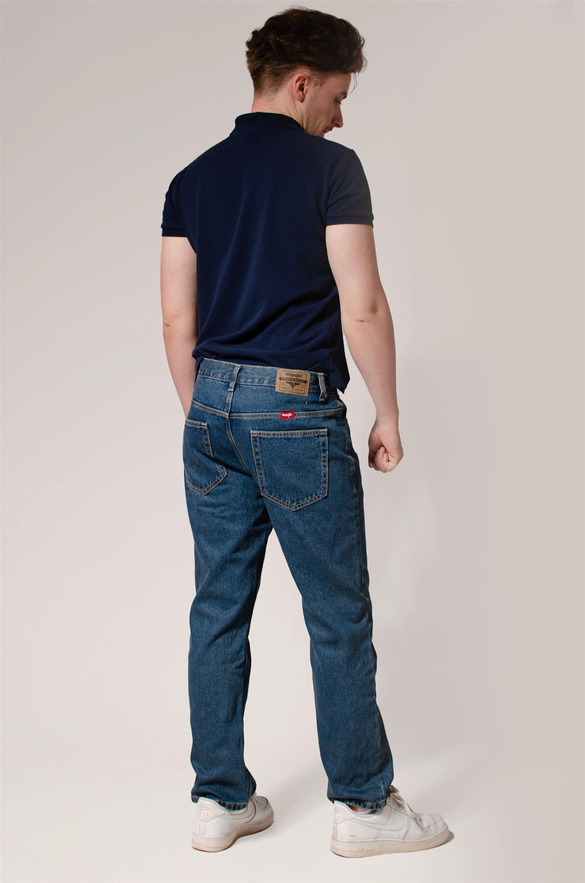 Pantalones de mezclilla Wrangler para hombre de pierna recta calce regular - Imagen 17 de 19