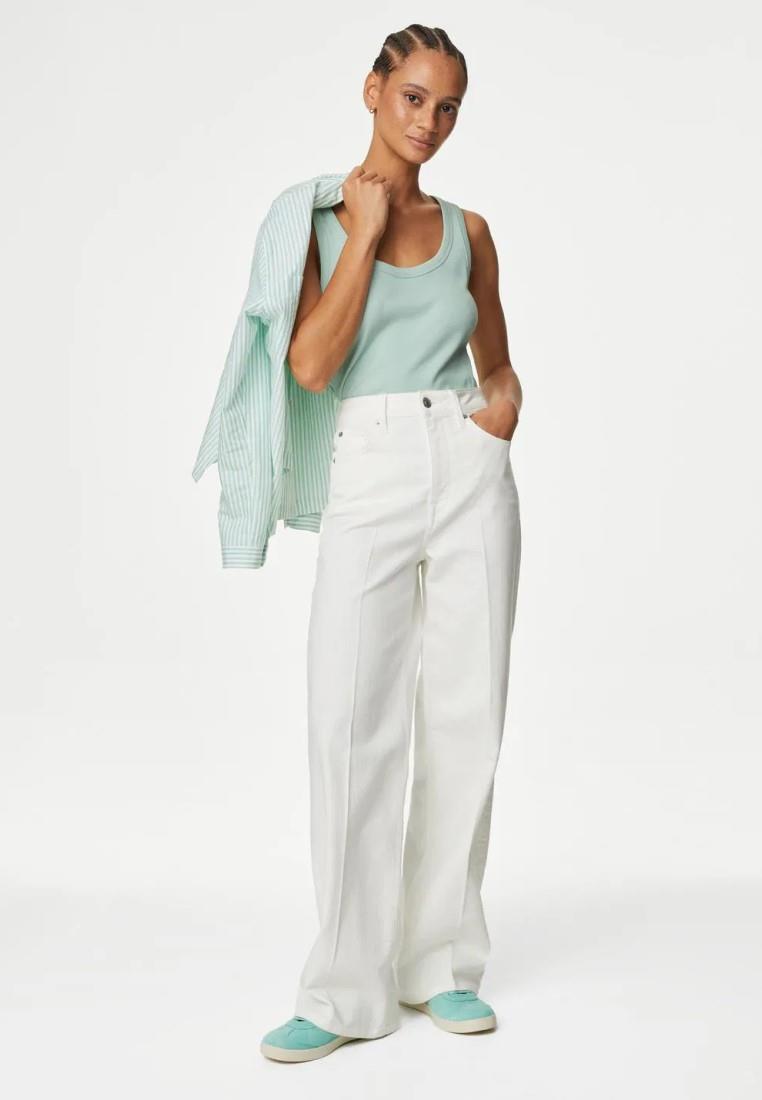 EX M&S ärmelloses geripptes Damenoberteil mit U-Ausschnitt und hohem Baumwollanteil Slim Fit Trägertop - Bild 35 von 39