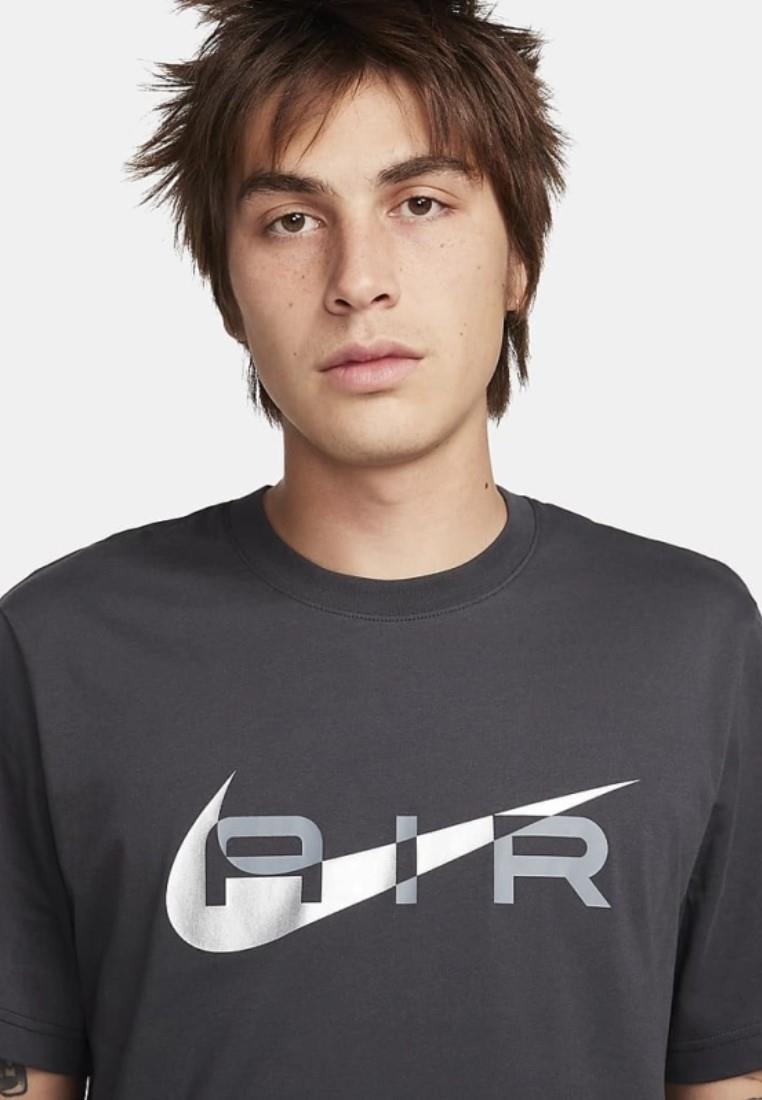 T-shirt grafica Nike Air da uomo club abbigliamento sportivo swoosh logo - Foto 7 di 12
