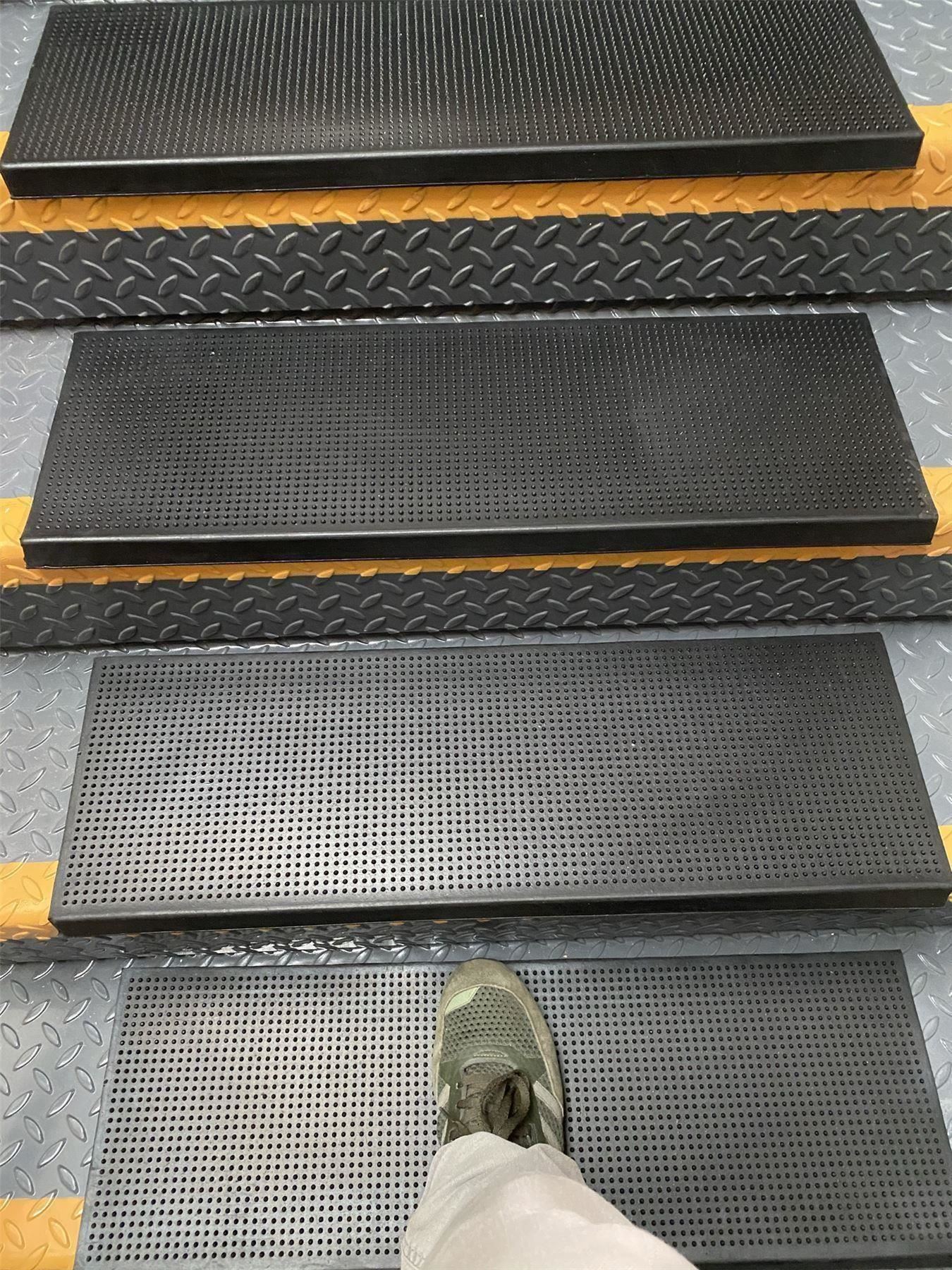 Rubber Stair Tread Heavy Duty NonSlip Stair Pads, Outdoor & Indoor