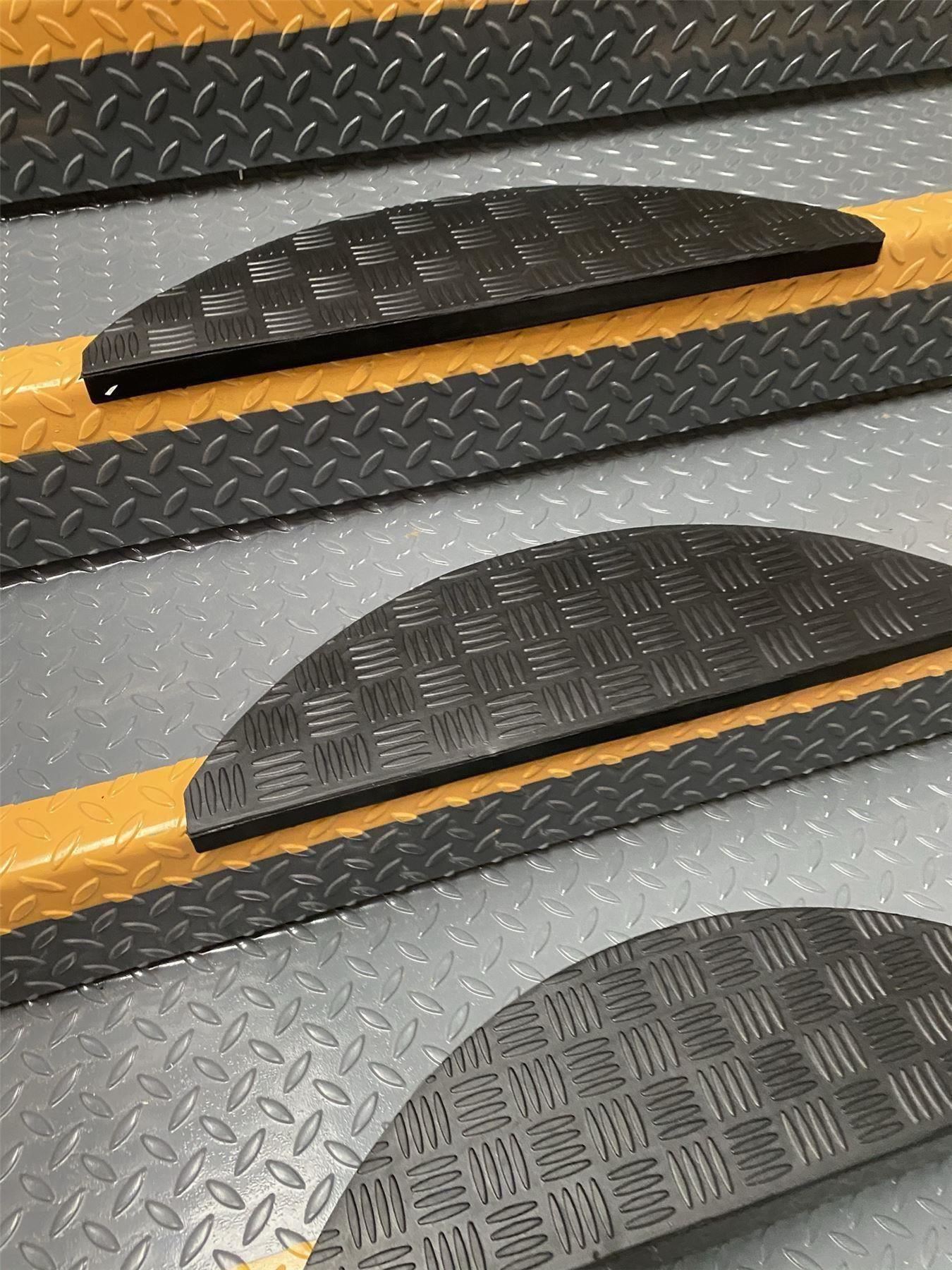 Rubber Stair Tread Heavy Duty NonSlip Stair Pads, Outdoor & Indoor