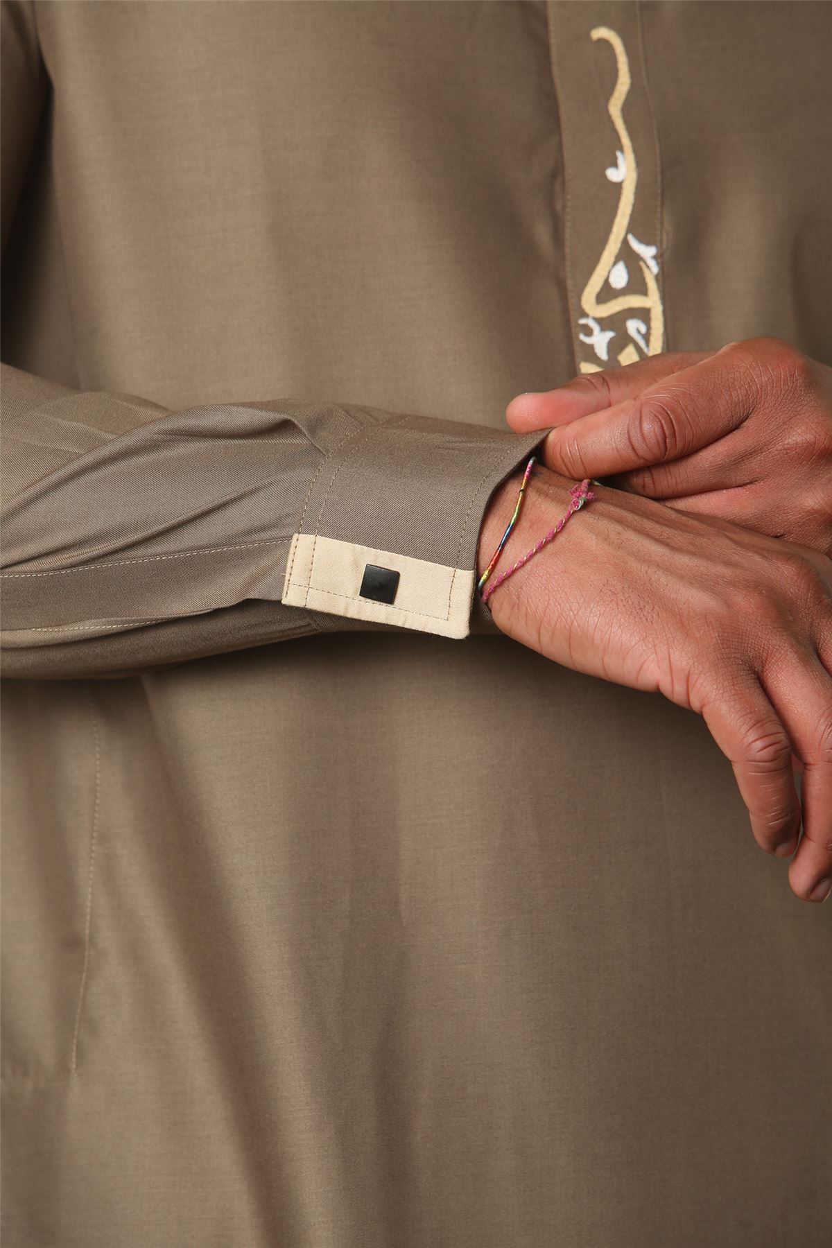 Abbigliamento islamico uomo Thobe Emirati Sauditi Jubba abito musulmano Eid Ramadan arabo - Foto 16 di 44