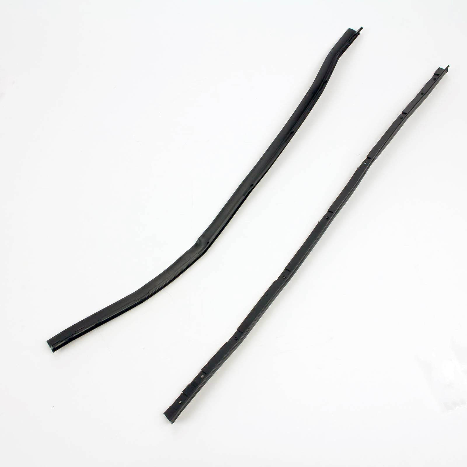 Classic MGB/MGB GT Door Drop Glass Outer Weatherseal L/H & R/H