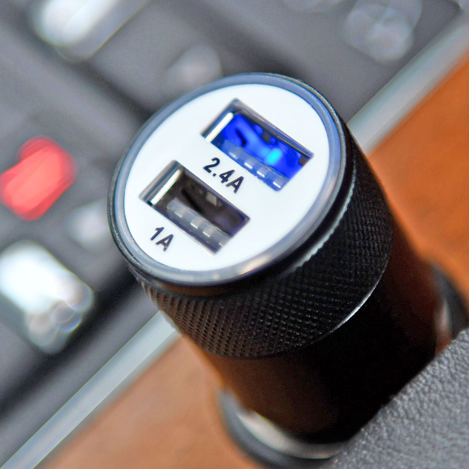 CAR CHARGER DOUBLE USB TWIN 2 PORT DUAL 1224V CIGARETTE SOCKET LIGHTER