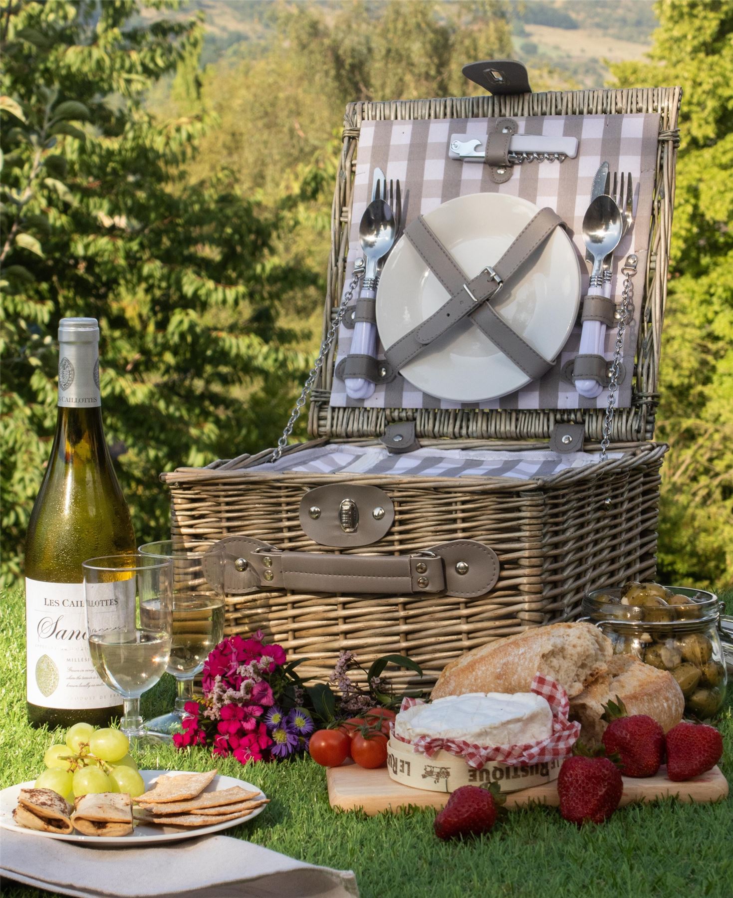 Wrenbury Picnic Hamper for 2 4 6 People Storage Basket Willow Tartan