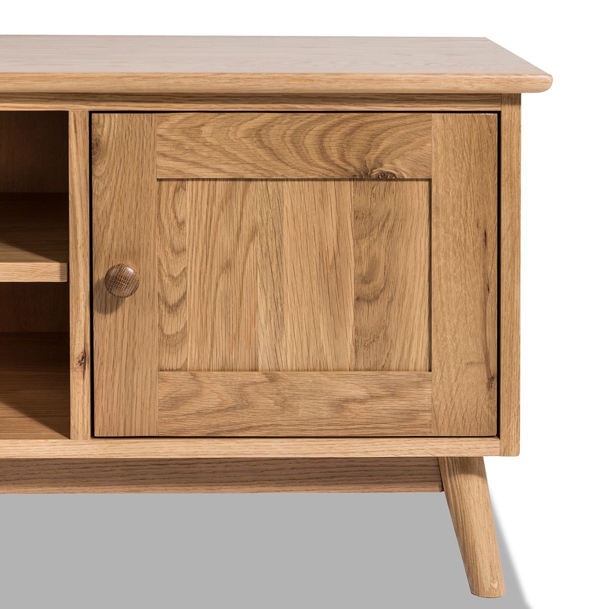 Edvard Olsen Oak TV unit.Golden Oak TV stand with 2 cupboards and shelf
