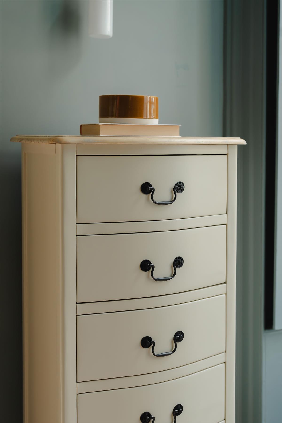 Shabby Chic Champagne Furniture, cream chest of drawers, dressing table, chests - Picture 19 of 139