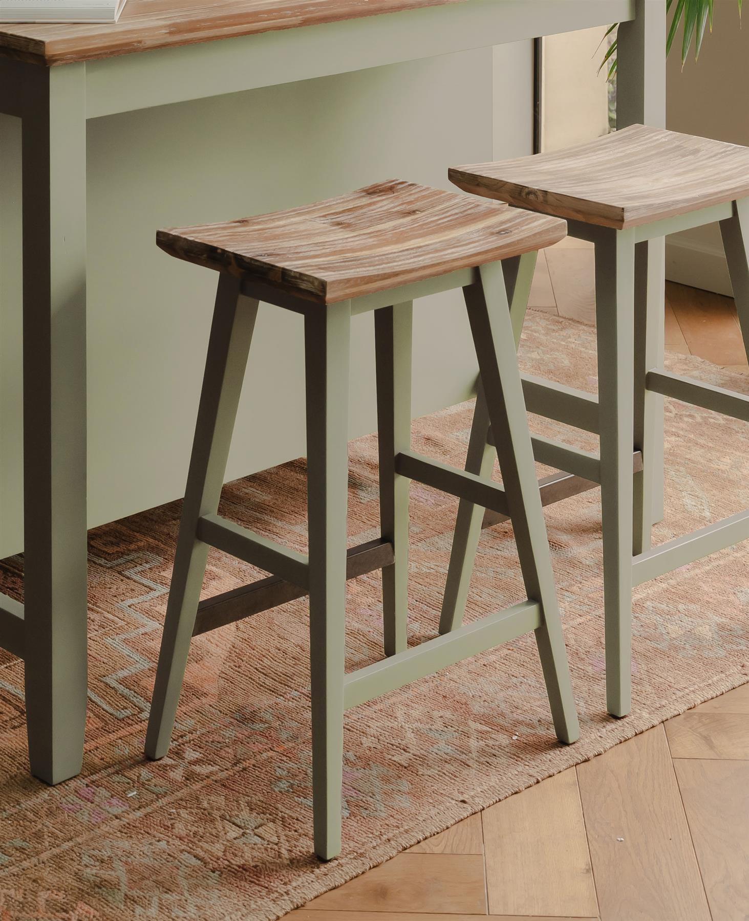Florence Bar Stool.Elegant stool with large wooden seat and foot rest. QUALITY - Picture 26 of 29