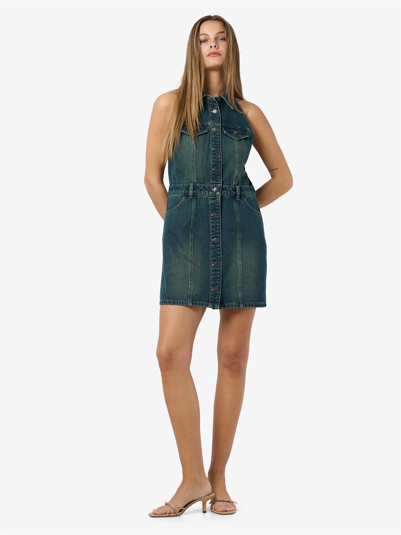 Women's Blue Denim Dress Slim Fit Sleeveless Button-Down Jean Dress for Summer - Picture 13 of 16