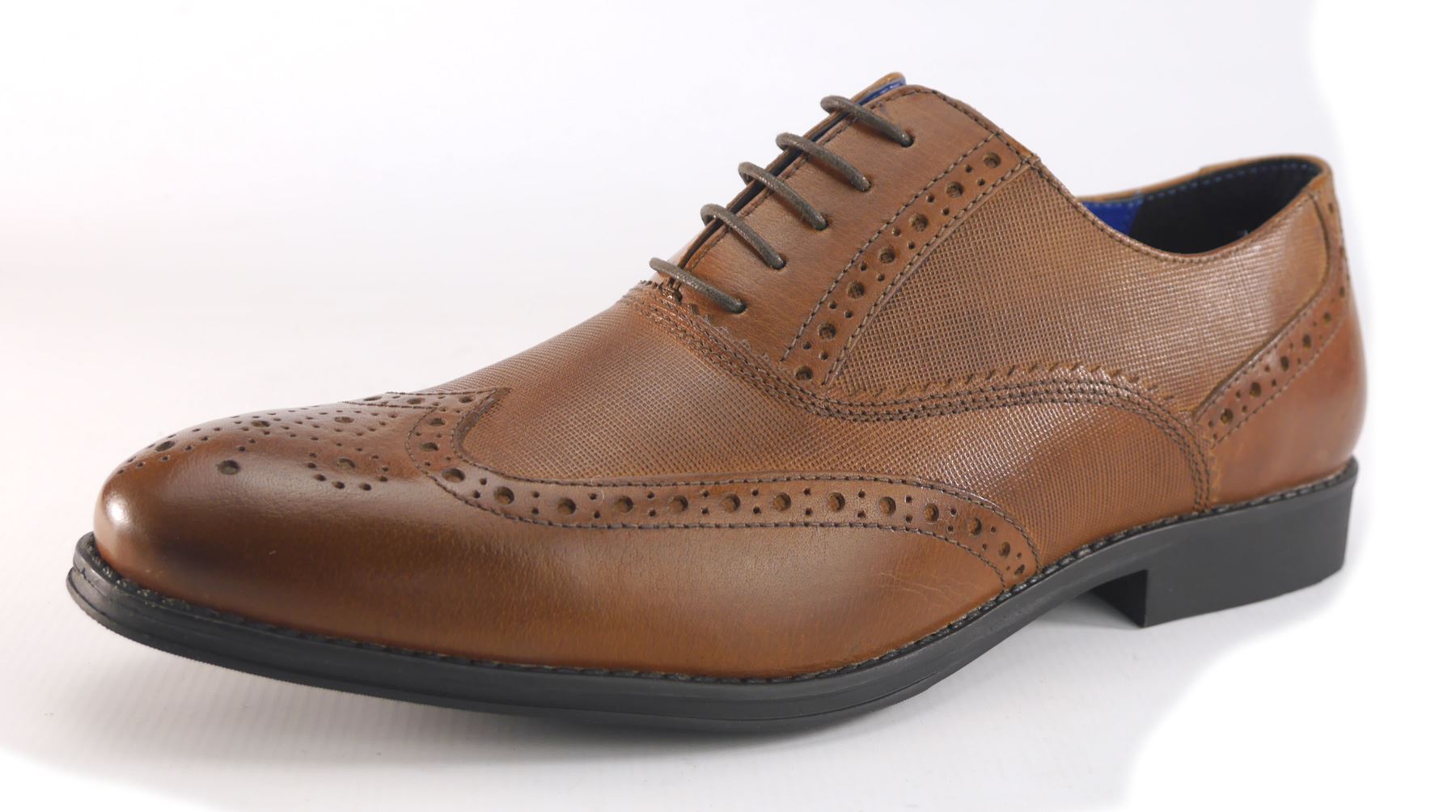 zapatos de hombre marrones