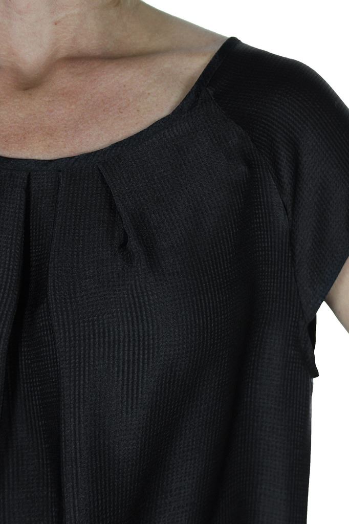 CLEARANCE Womens Evening Silky Feel Textured Top With Shine Loose Fit 8-12 - Picture 5 of 10