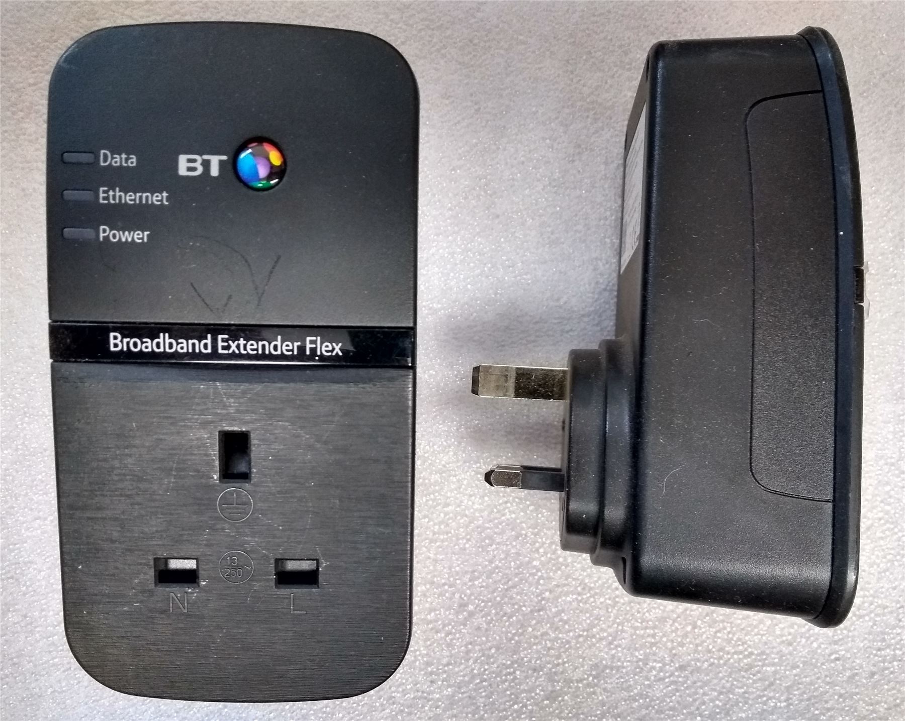 A Pair of BT Broadband Extender Flex 500 POWERLINE ADAPTERS